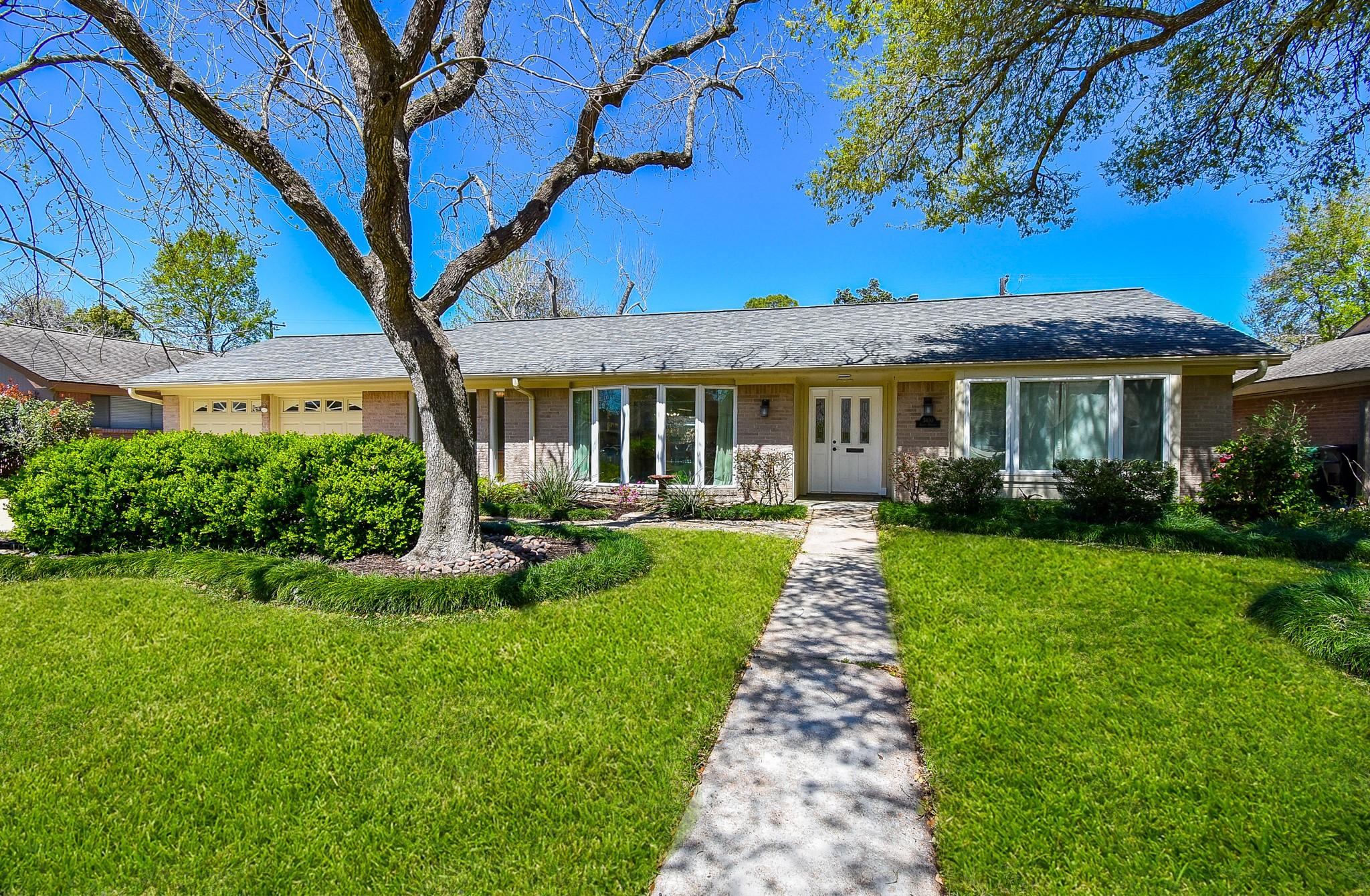 Grape St, Houston, TX 77096