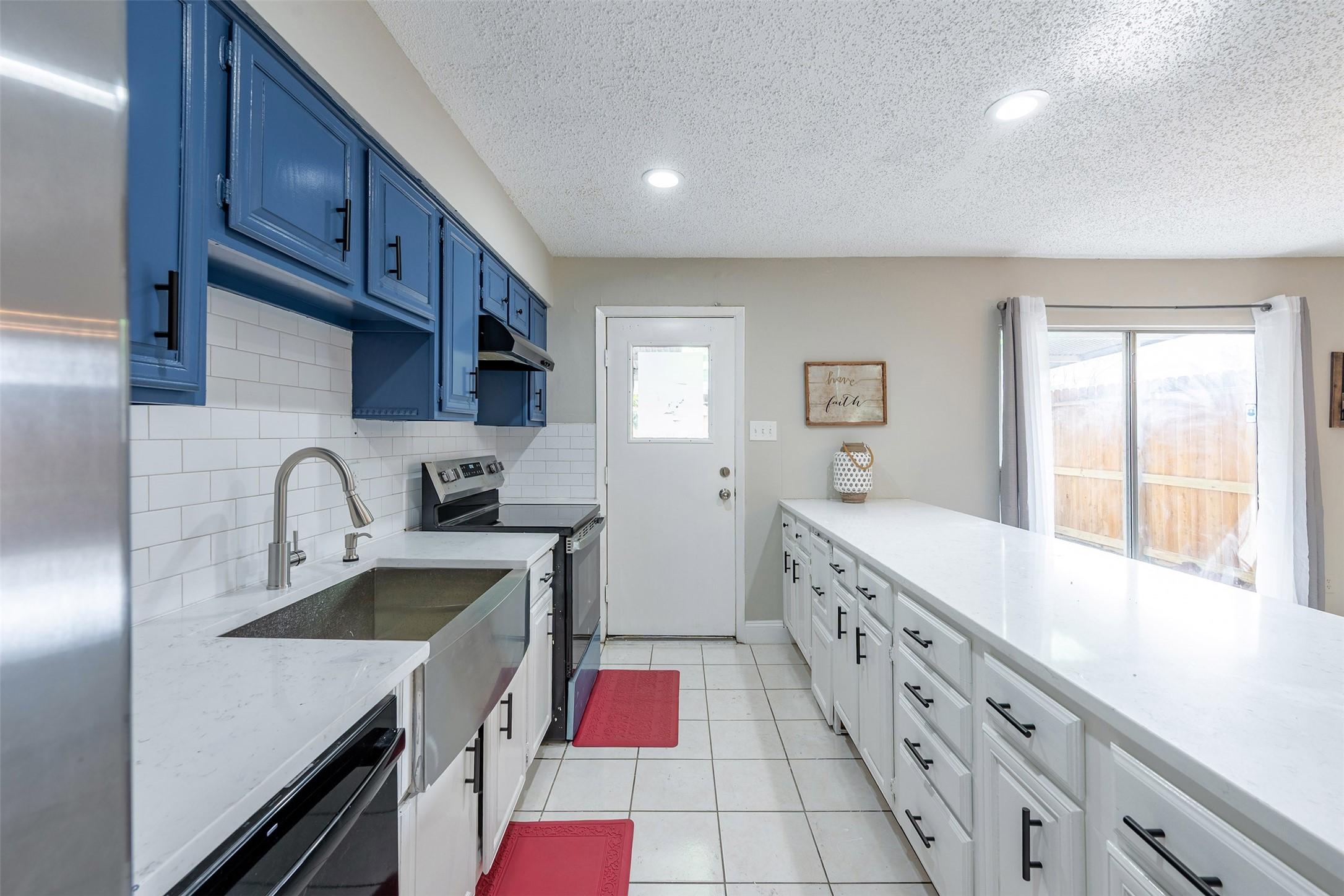 Kendalia Dr, Houston, TX 77036