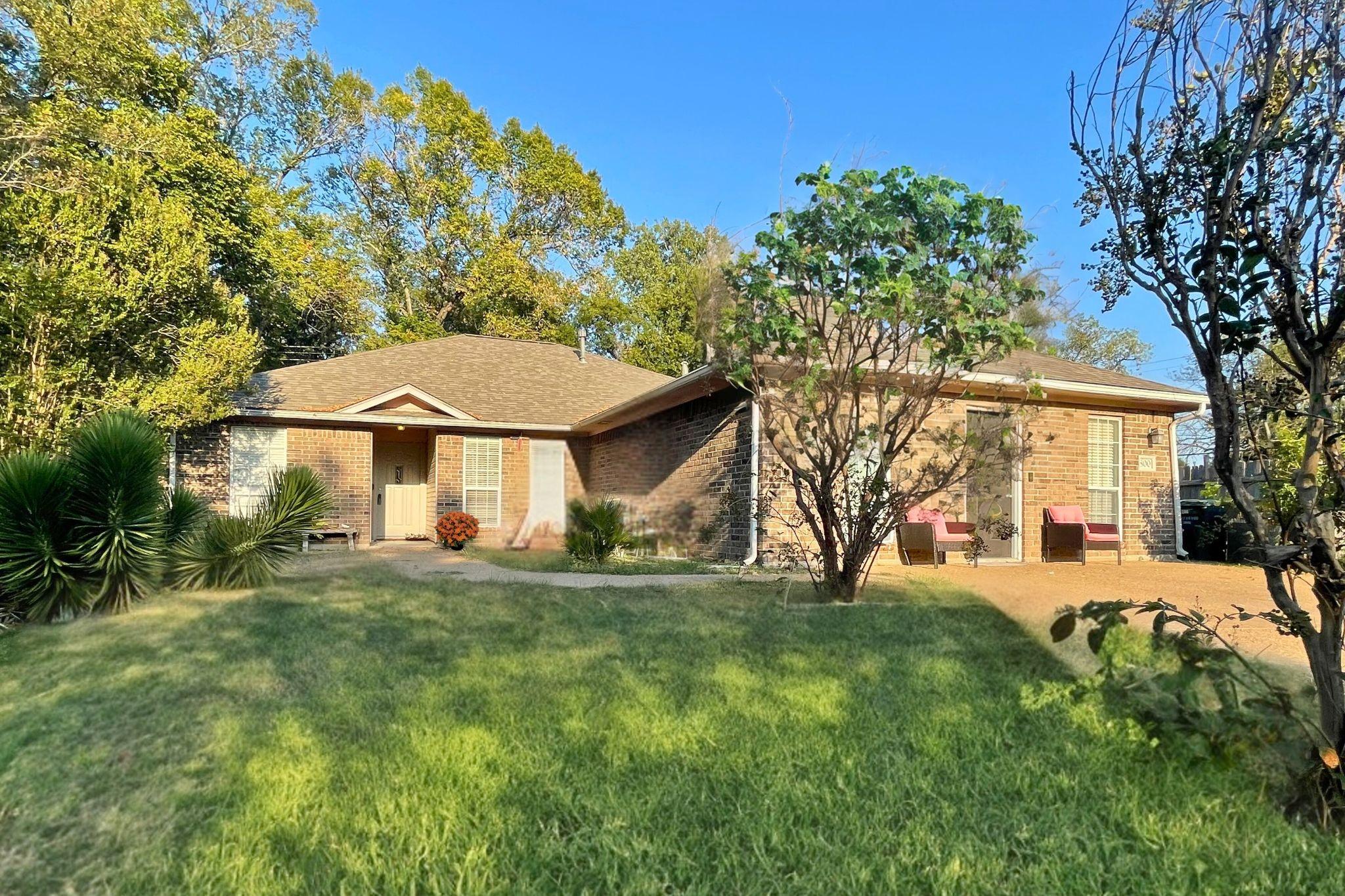 Braeswood Cir, Bryan, TX 77803