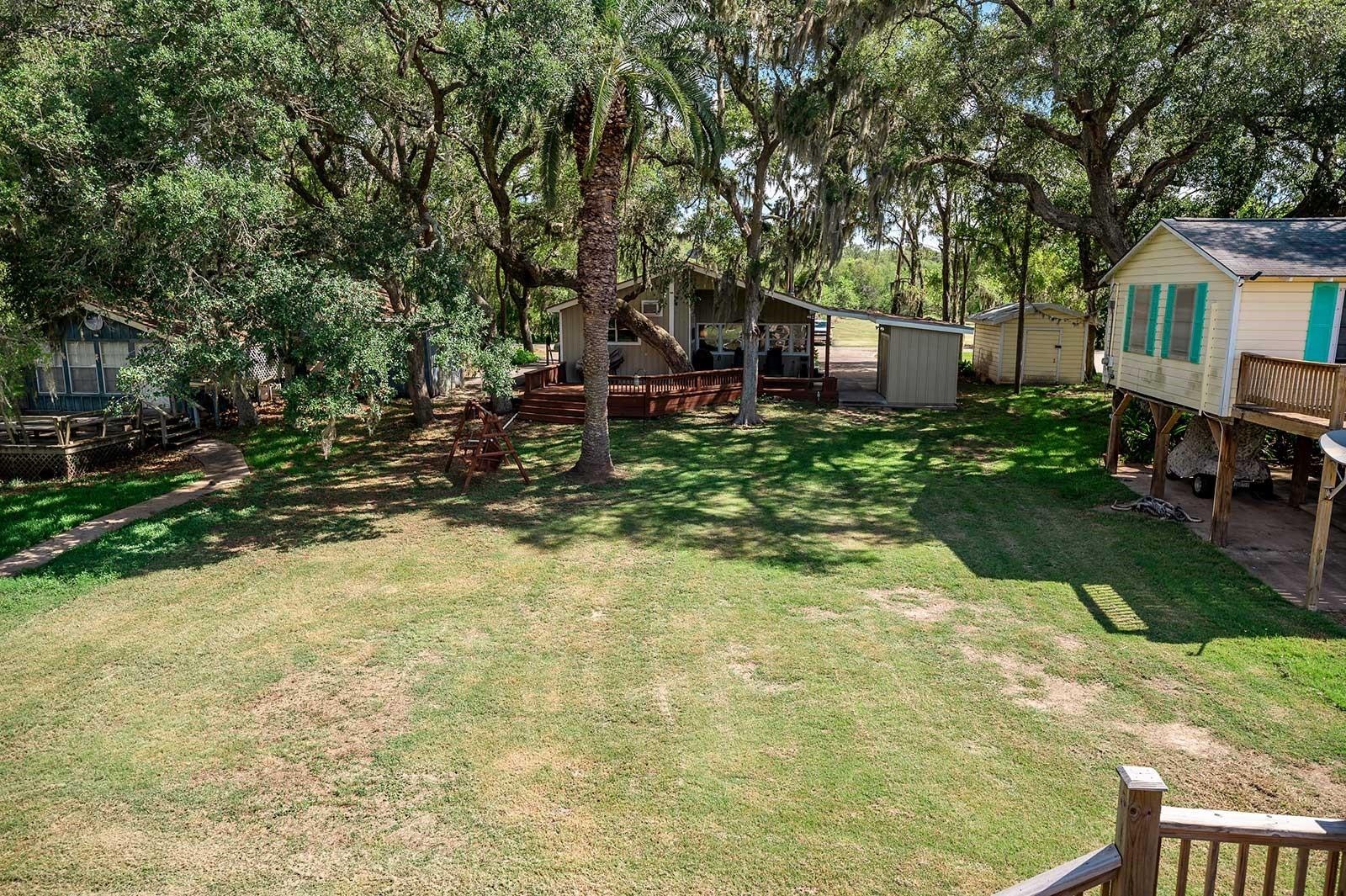 Prairie 652 Live Oak Bnd, Bay City, TX 77414