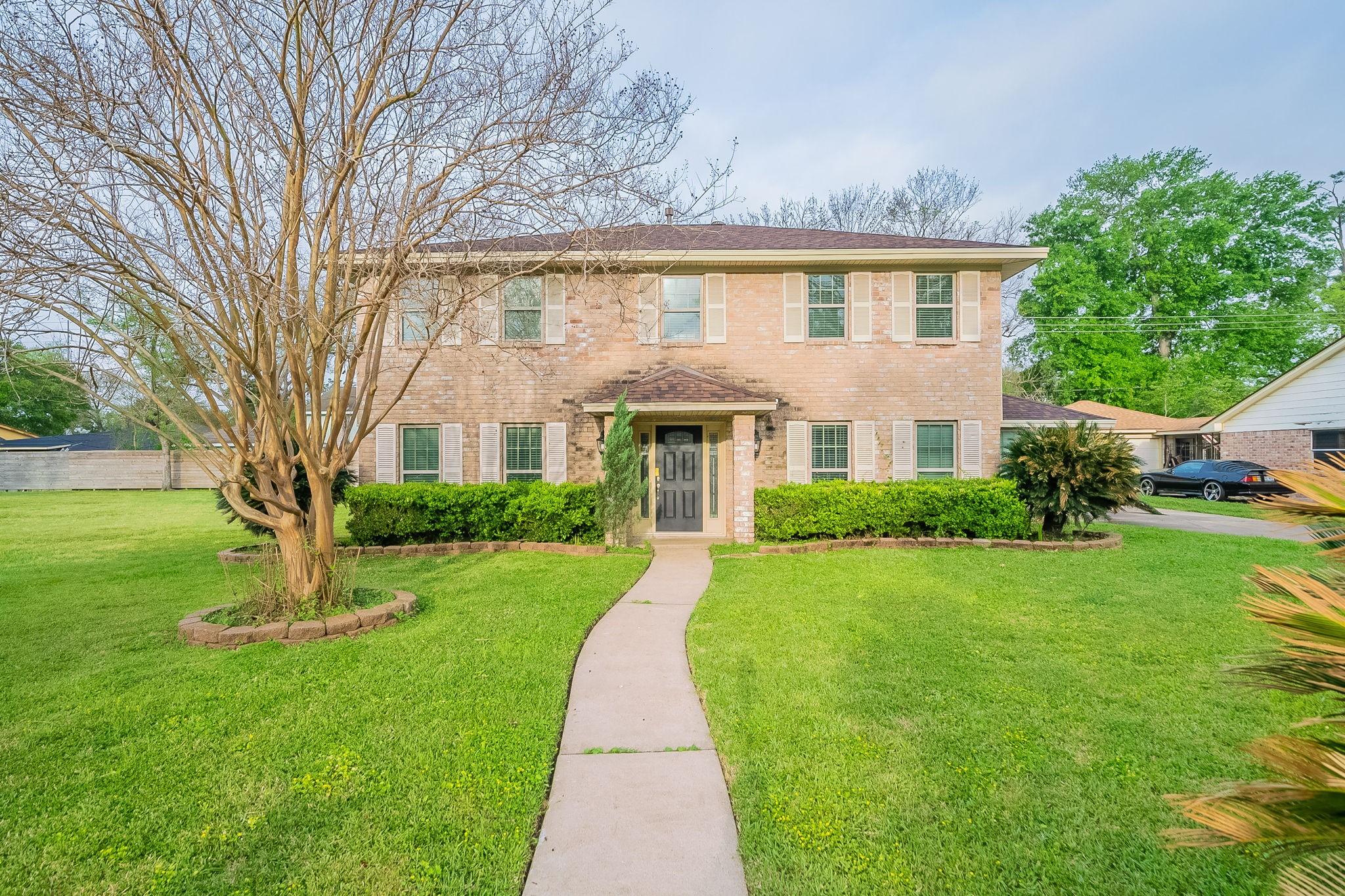 Ridge Oak Dr, Houston, TX 77088