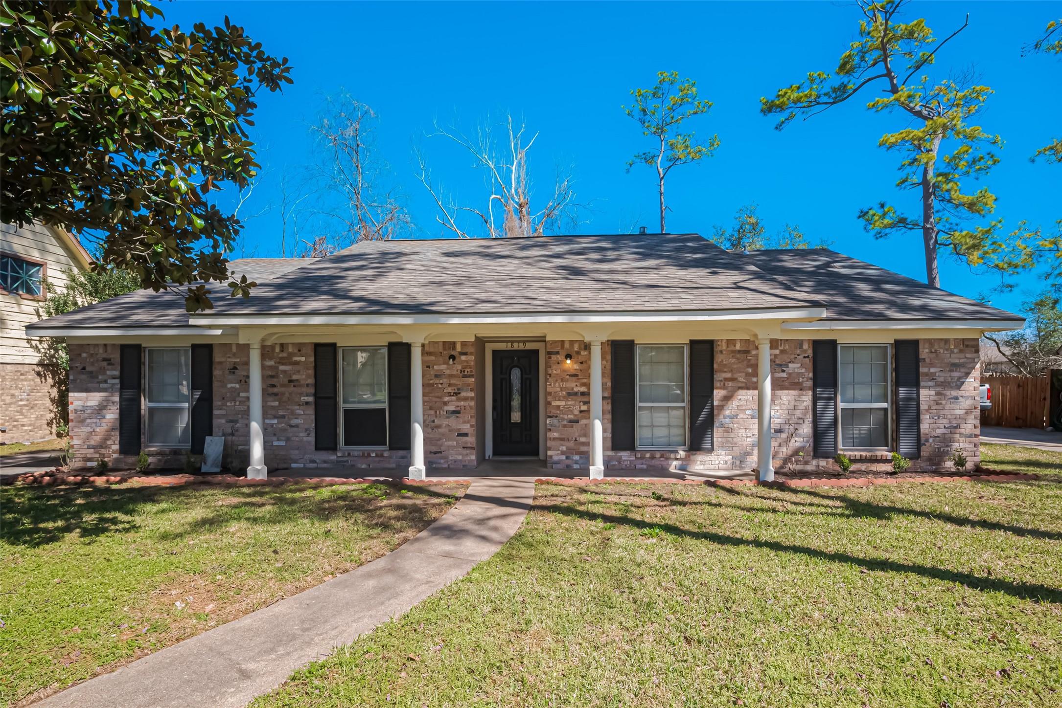 Cobble Creek Dr, Houston, TX 77073