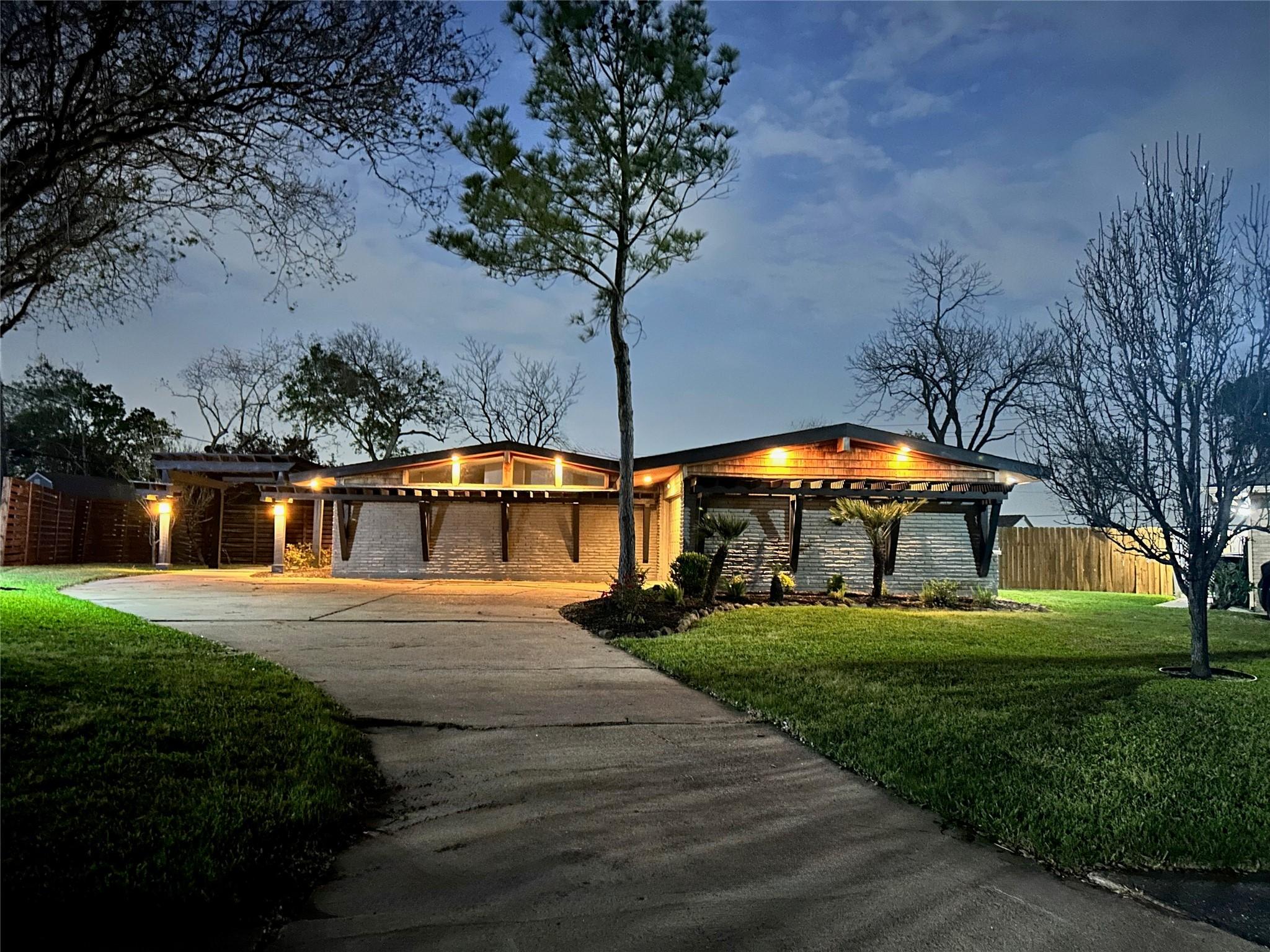 Sanford Rd, Houston, TX 77035