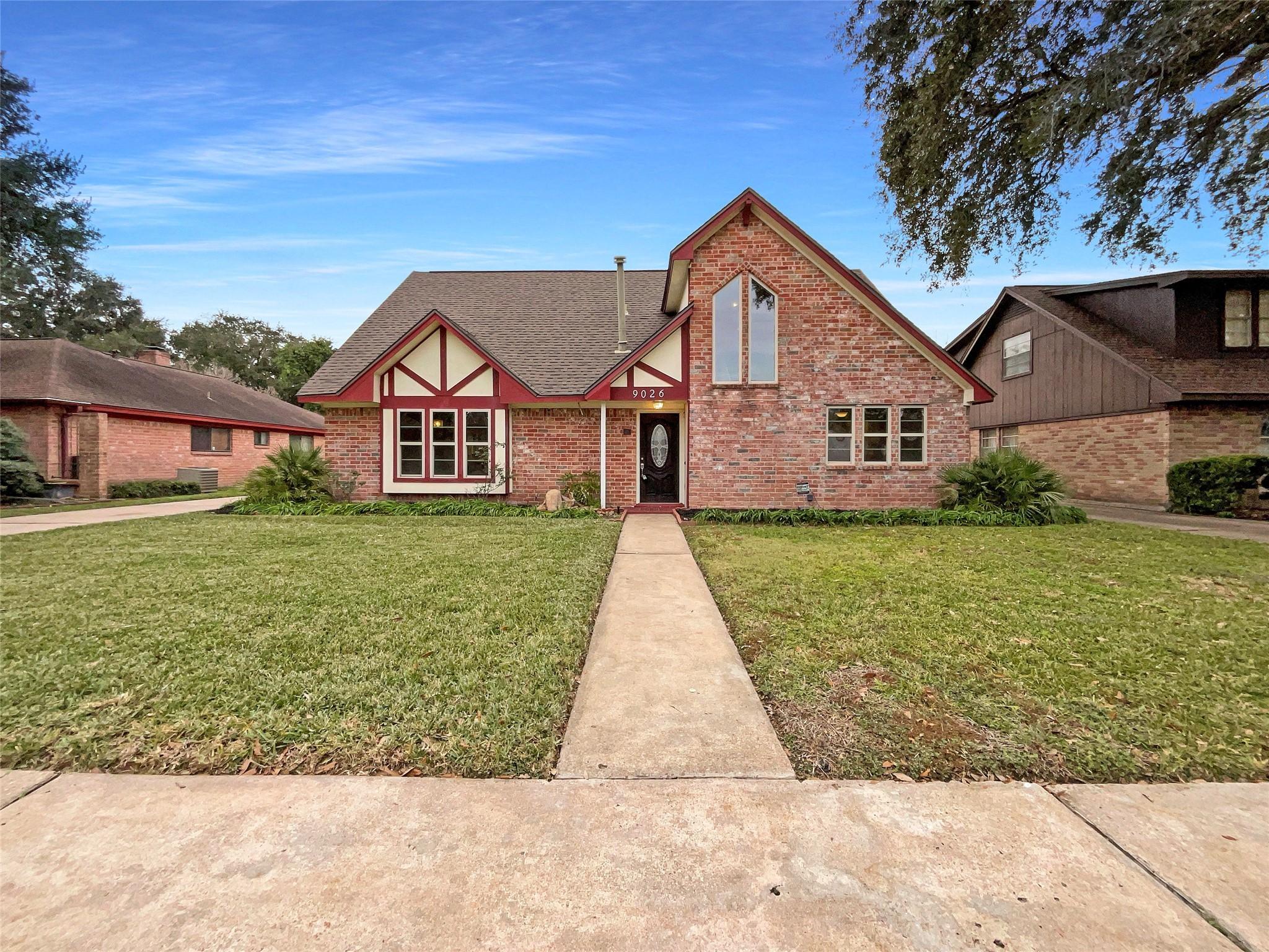 Sterlingame Dr, Houston, TX 77031