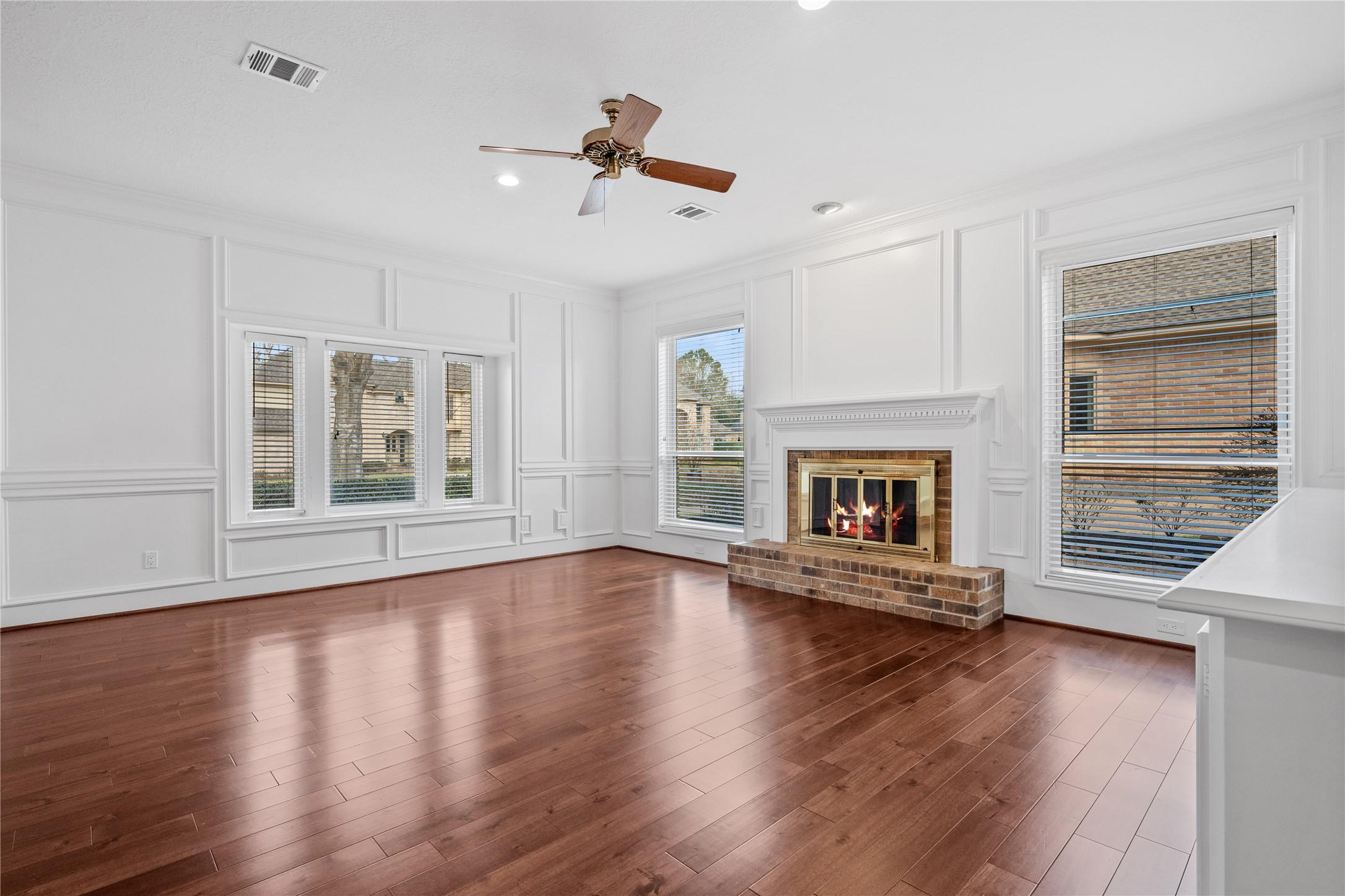 River Hill Dr, Kingwood, TX 77345