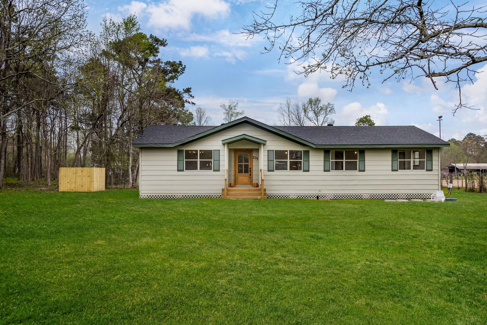 Chinese Elm St, Vidor, TX 77662