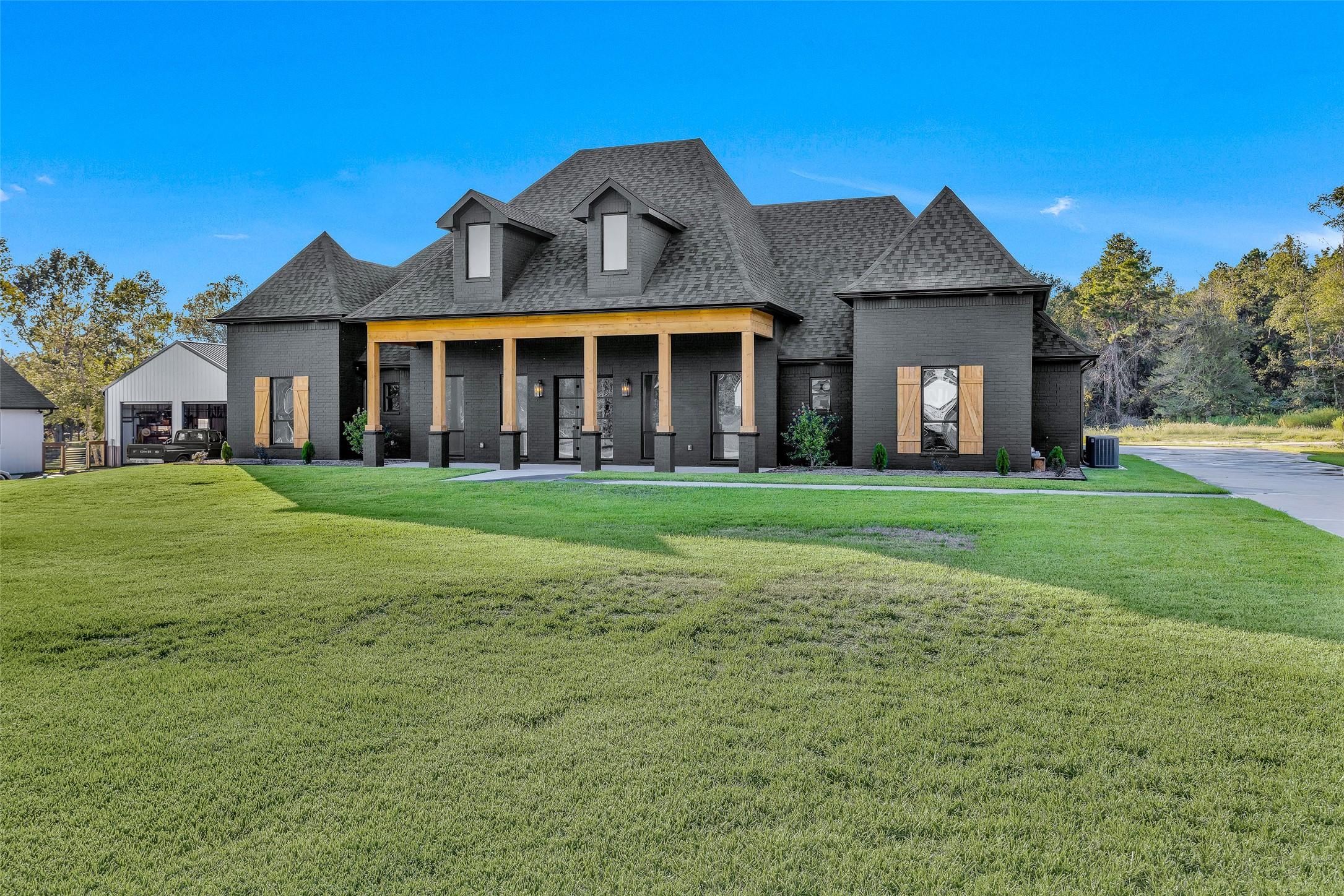 Quiet Springs Trl, Willis, TX 77378