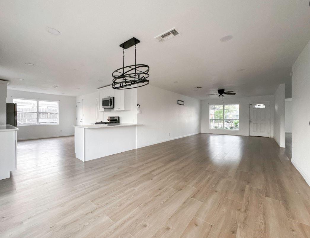 Rowan Ln, Houston, TX 77074