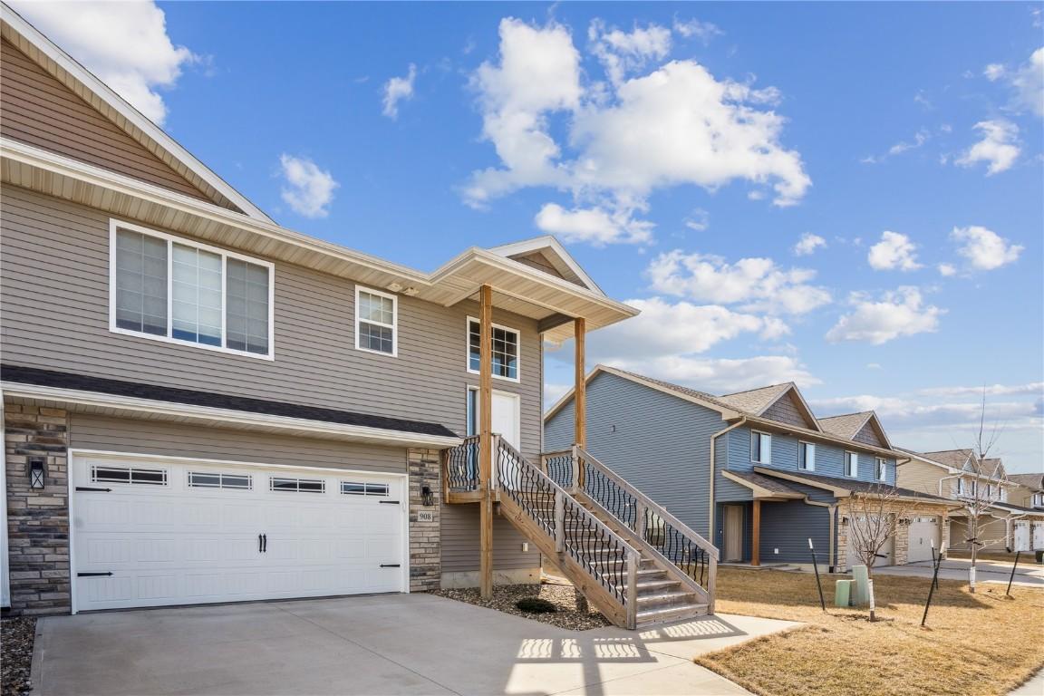 Hillside Dr, Tiffin, IA 52340