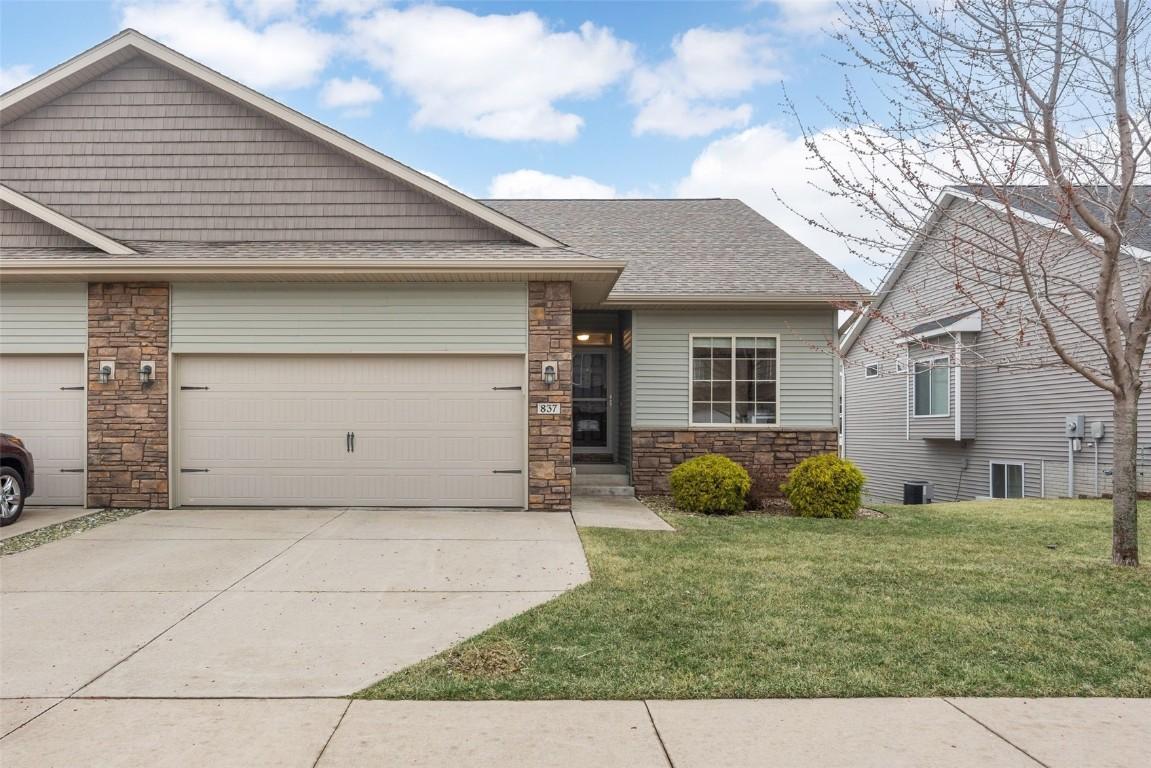 Buck St, Tiffin, IA 52340