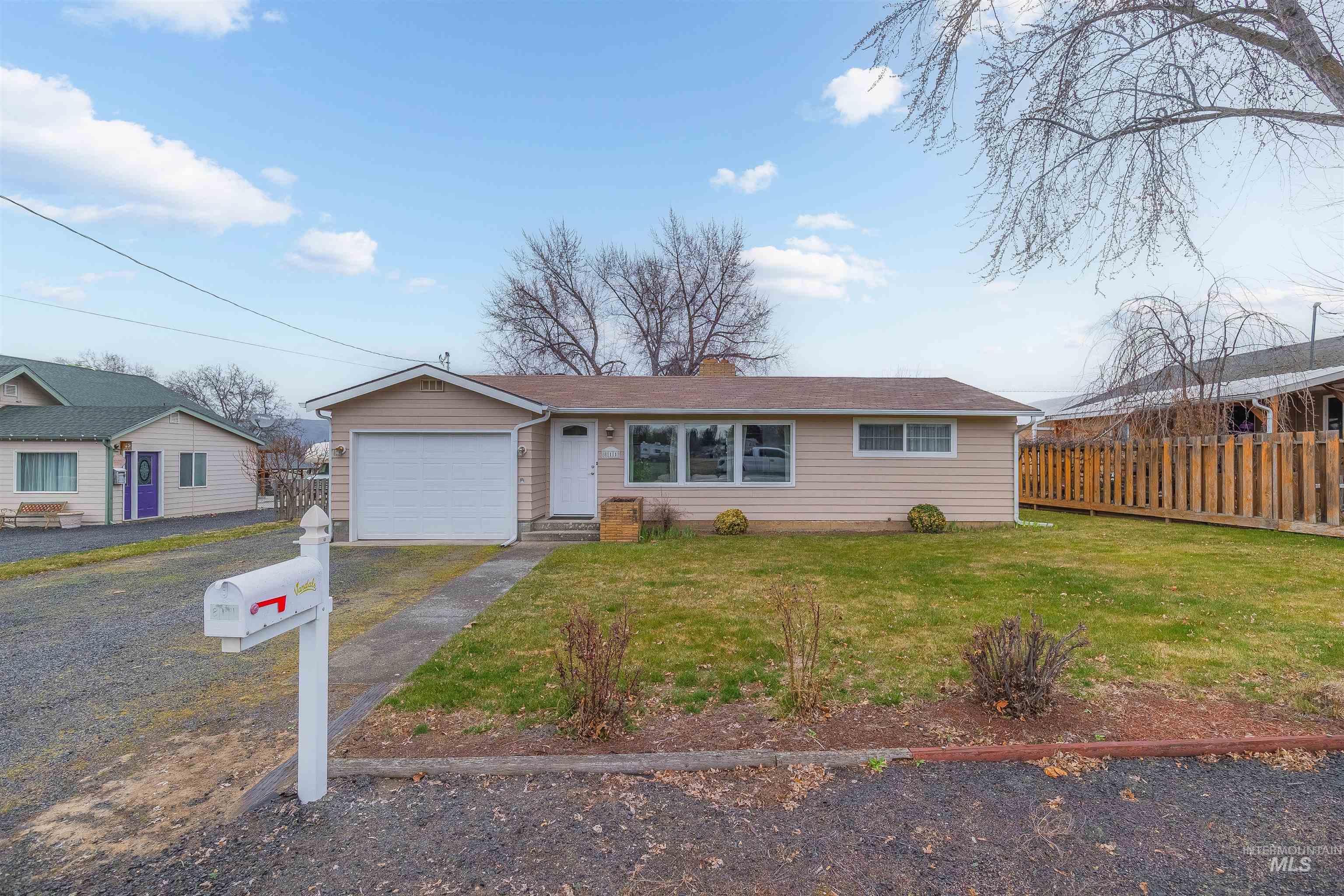 Preston Ave, Lewiston, ID 83501
