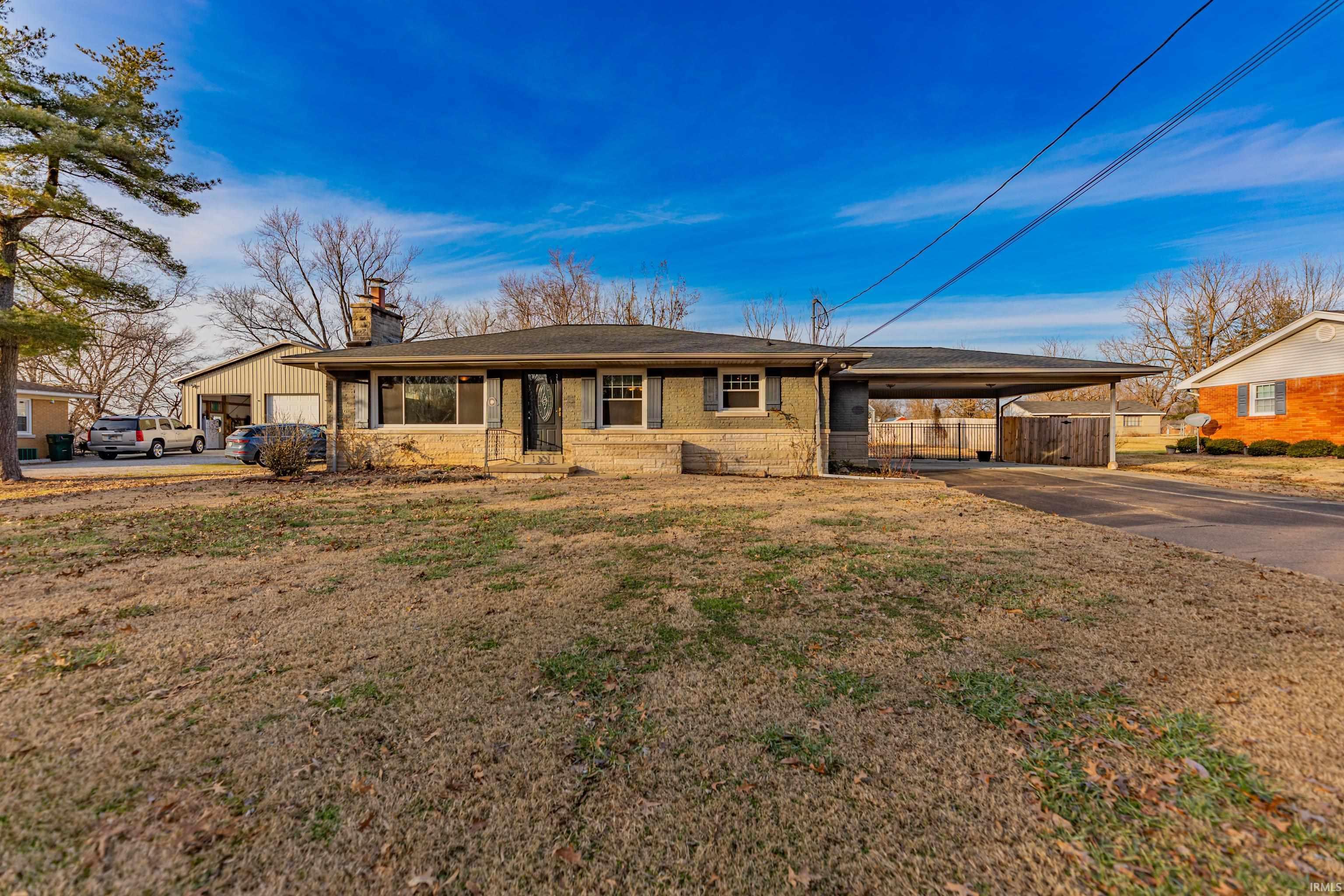 W Mill Rd, Evansville, IN 47720