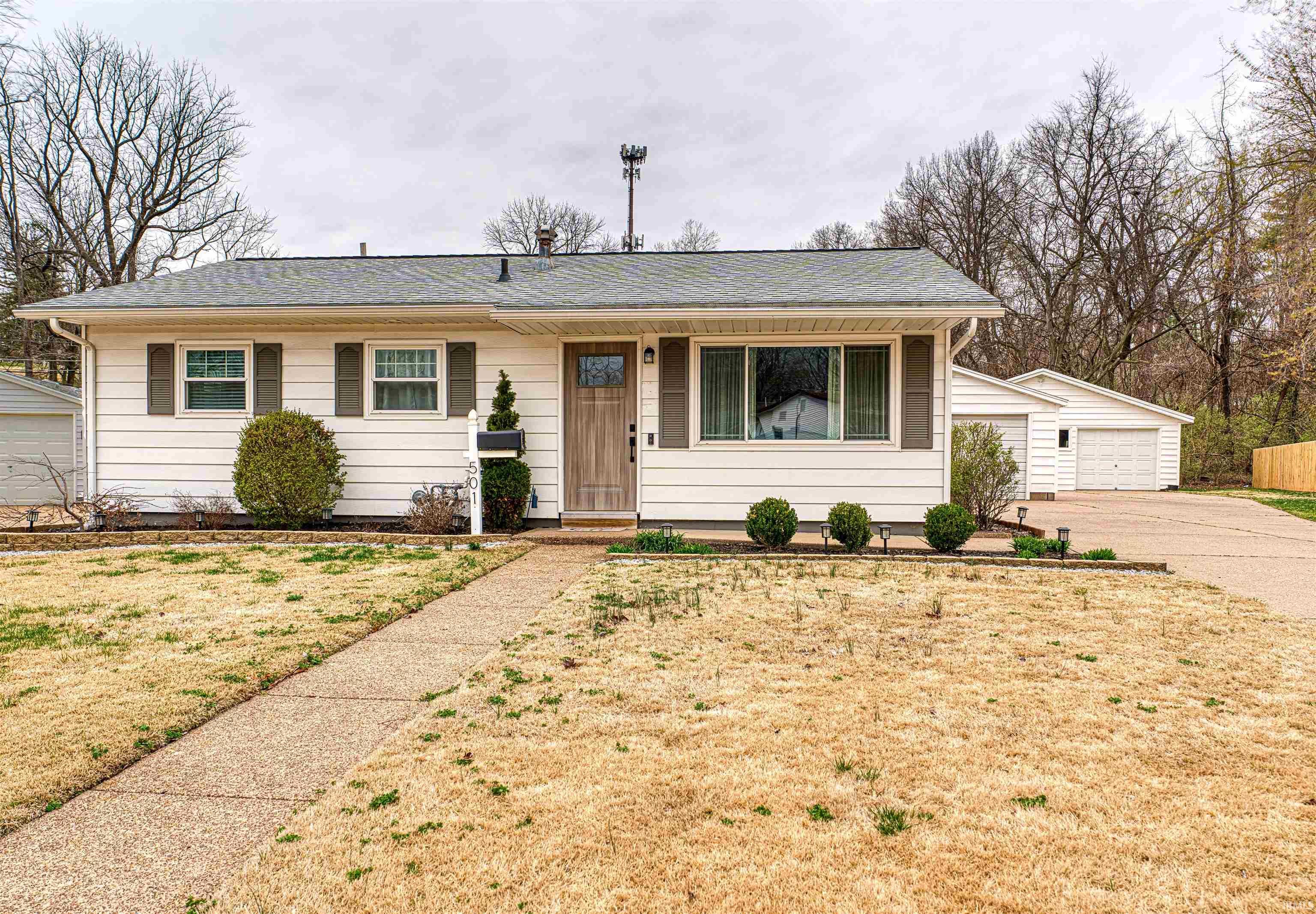 Thornberry Dr, Evansville, IN 47710