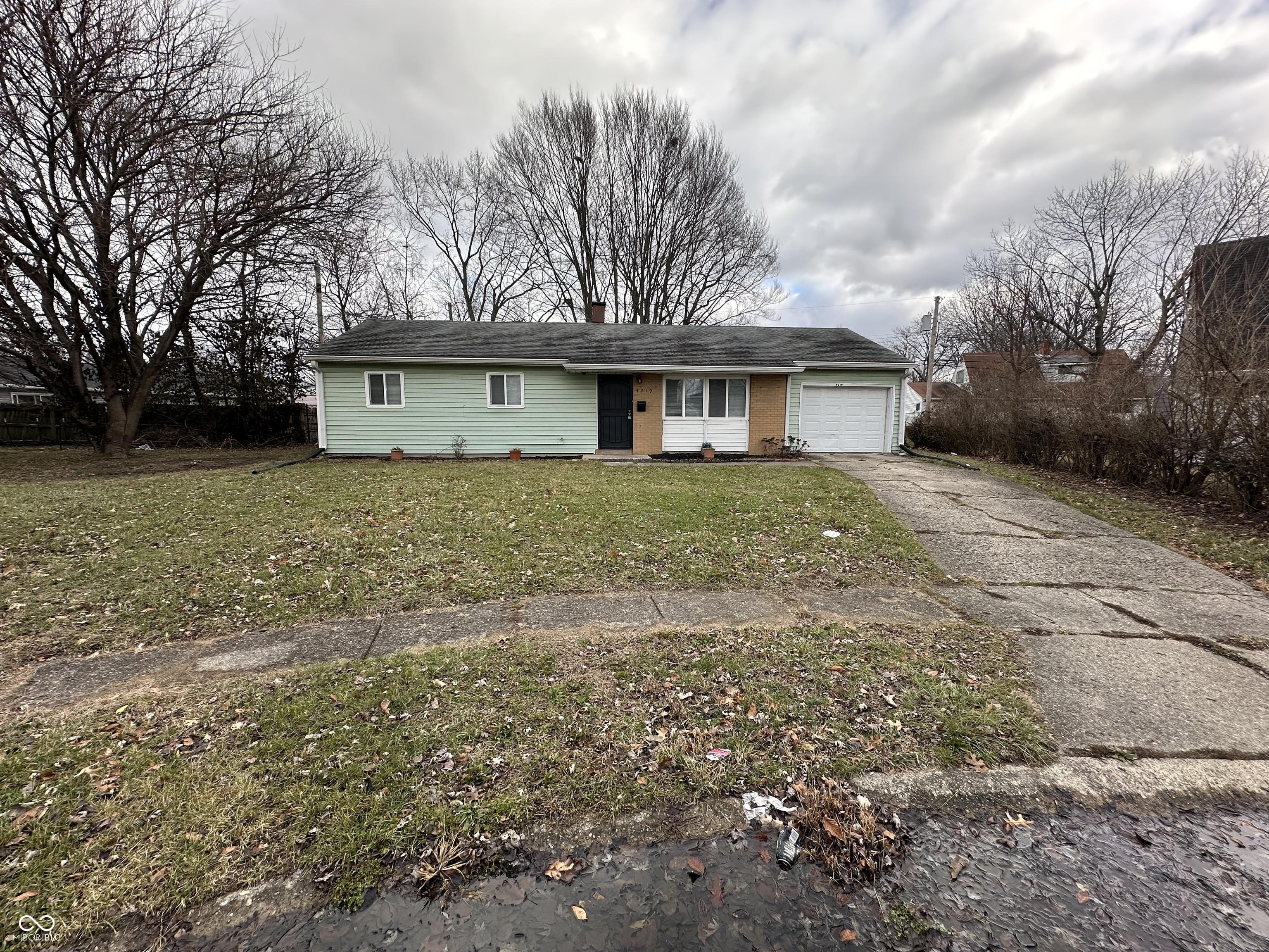 43rd Ct, Indianapolis, IN 46226