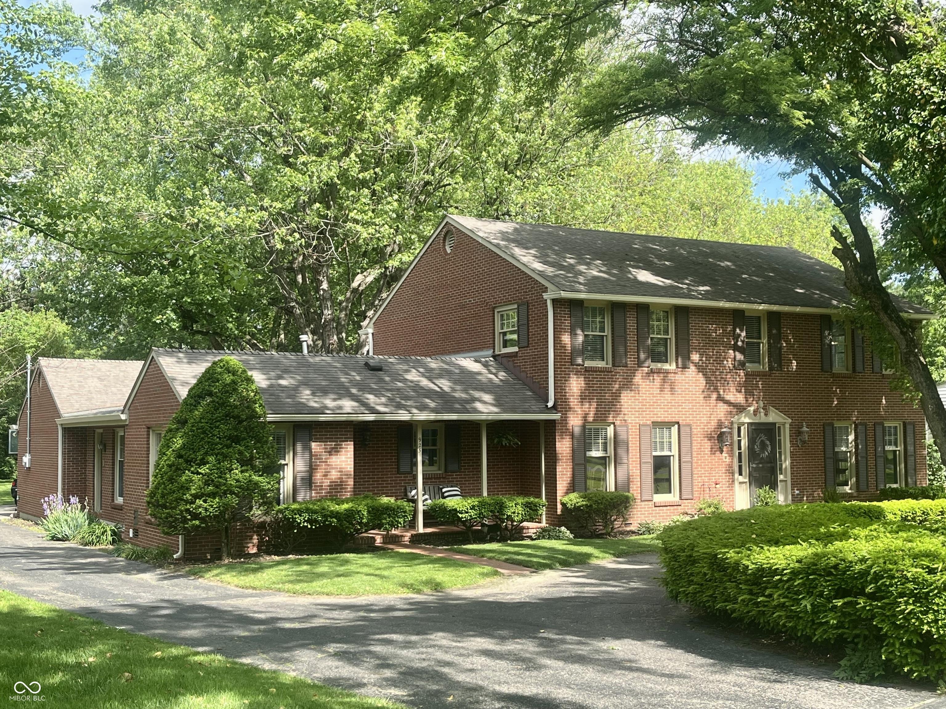 Forest Dr, Anderson, IN 46011
