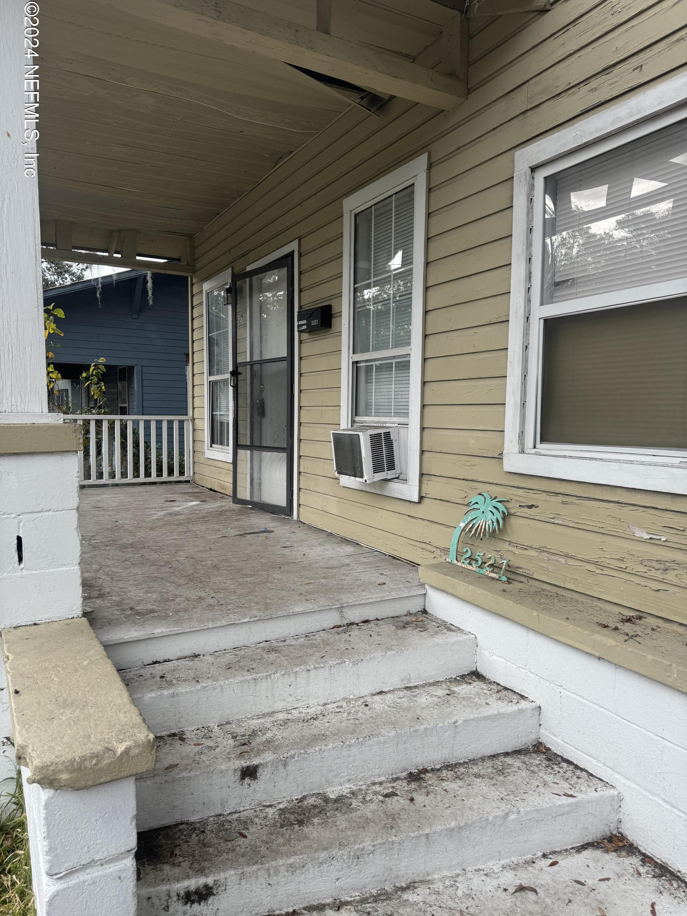 Summit St, Jacksonville, FL 32204