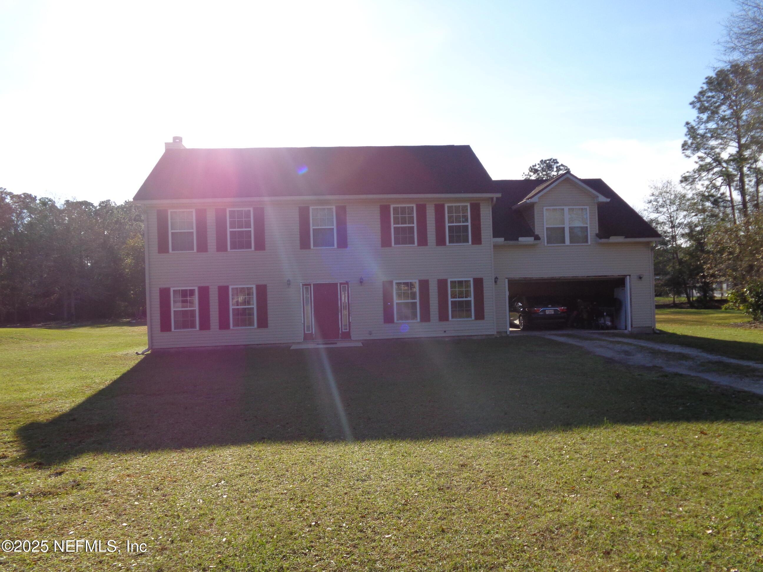 Surrey Gln, Middleburg, FL 32068