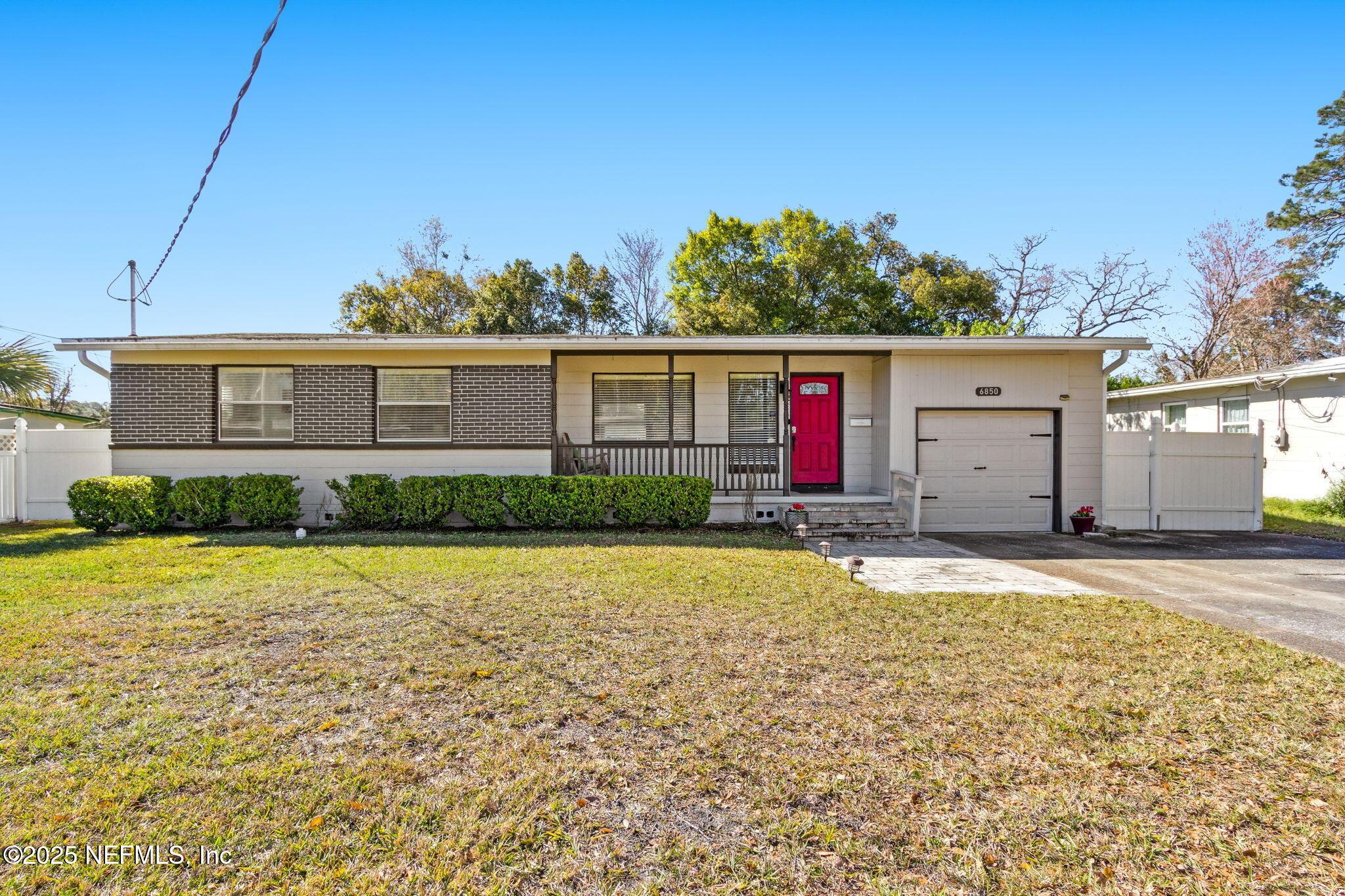 Sans Souci Rd, Jacksonville, FL 32216