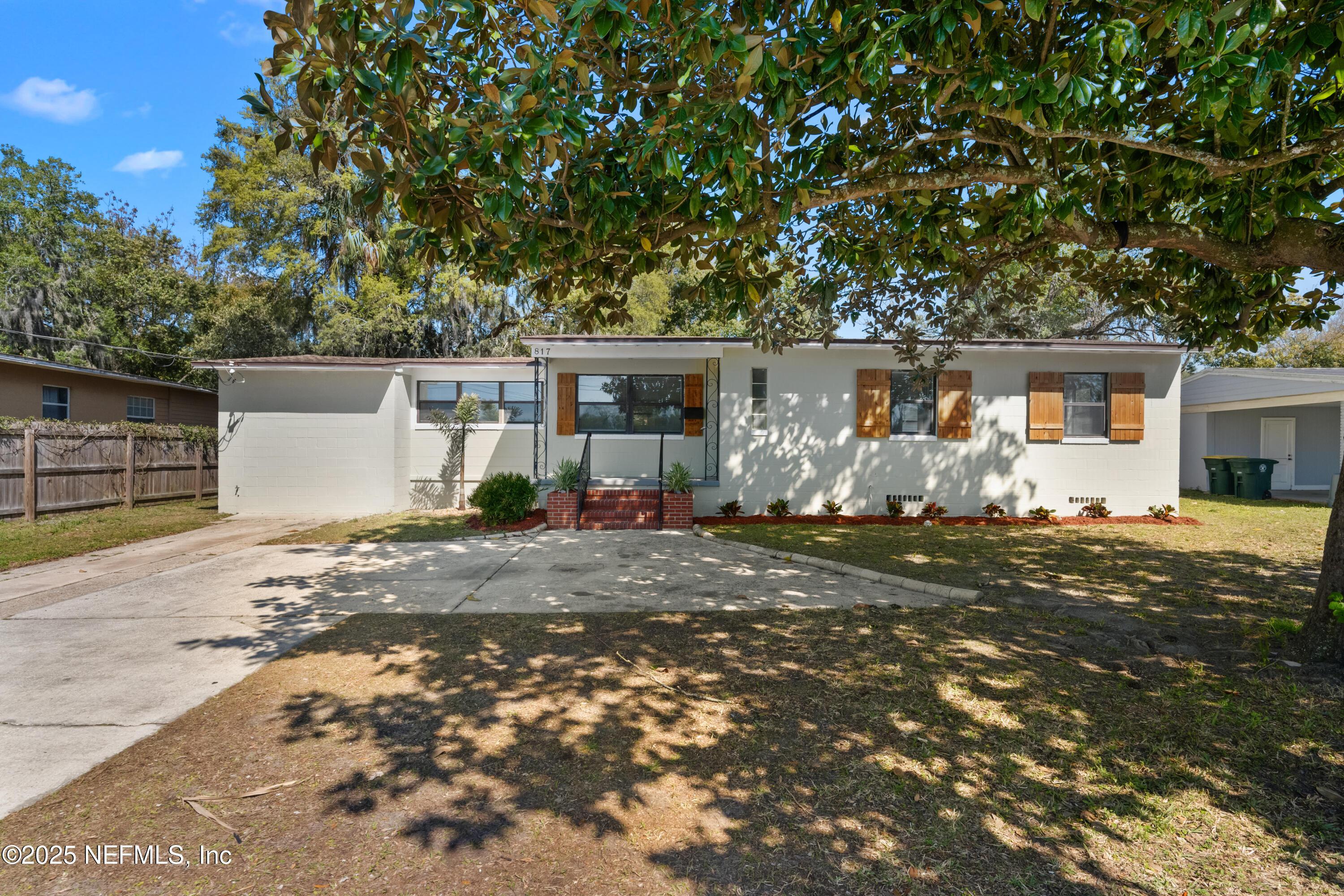Wren Rd, Jacksonville, FL 32216