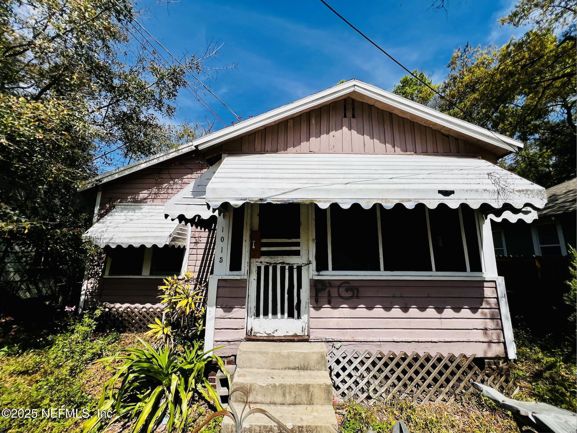 E 13th St, Jacksonville, FL 32206
