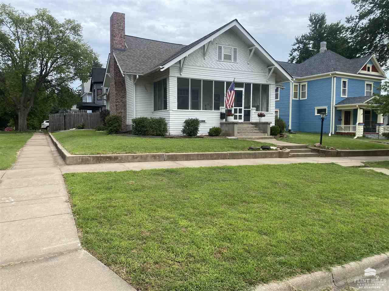 N Cedar St, Abilene, KS 67410