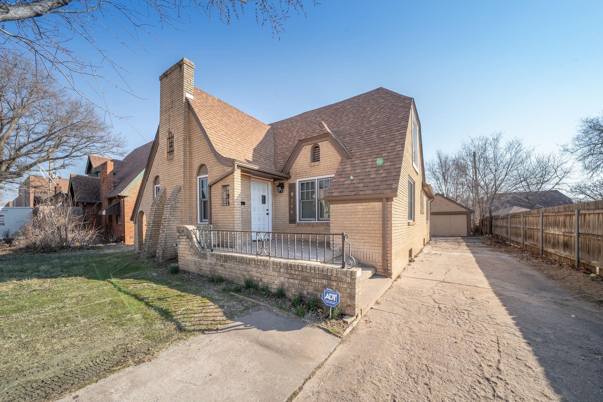 N Oliver Ave, Wichita, KS 67208