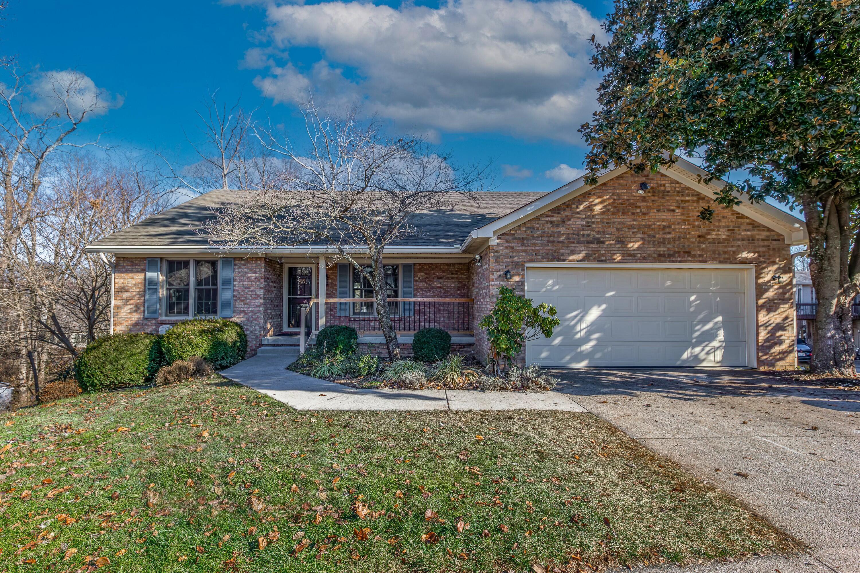 Old Sycamore Pl, Lexington, KY 40514