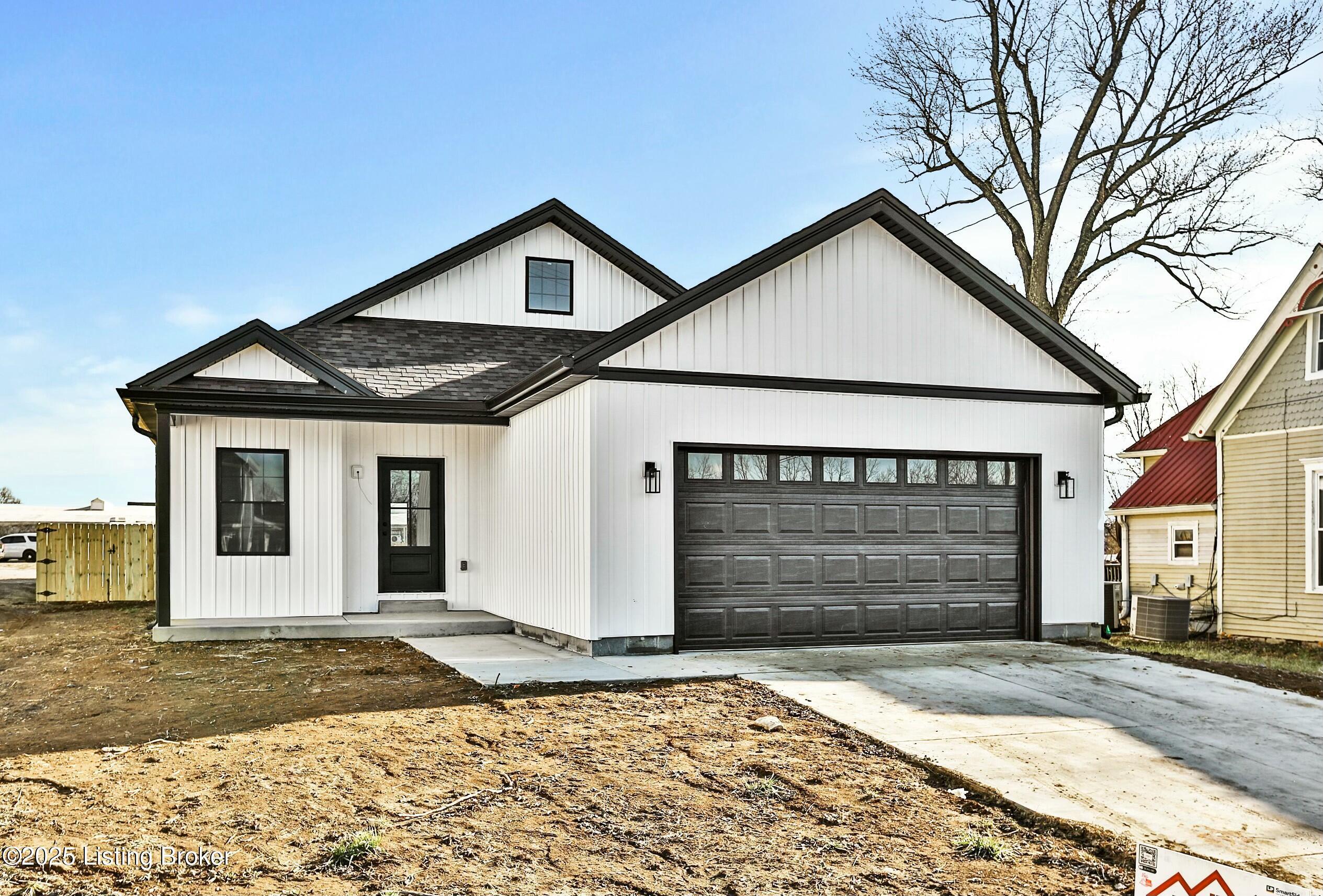 E Woodford St, Lawrenceburg, KY 40342