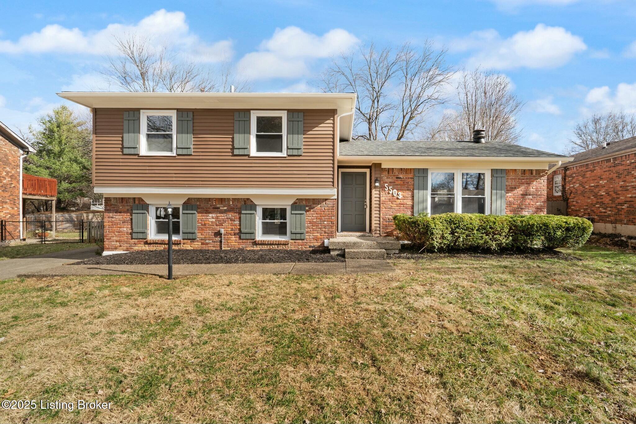 Random Way, Louisville, KY 40291