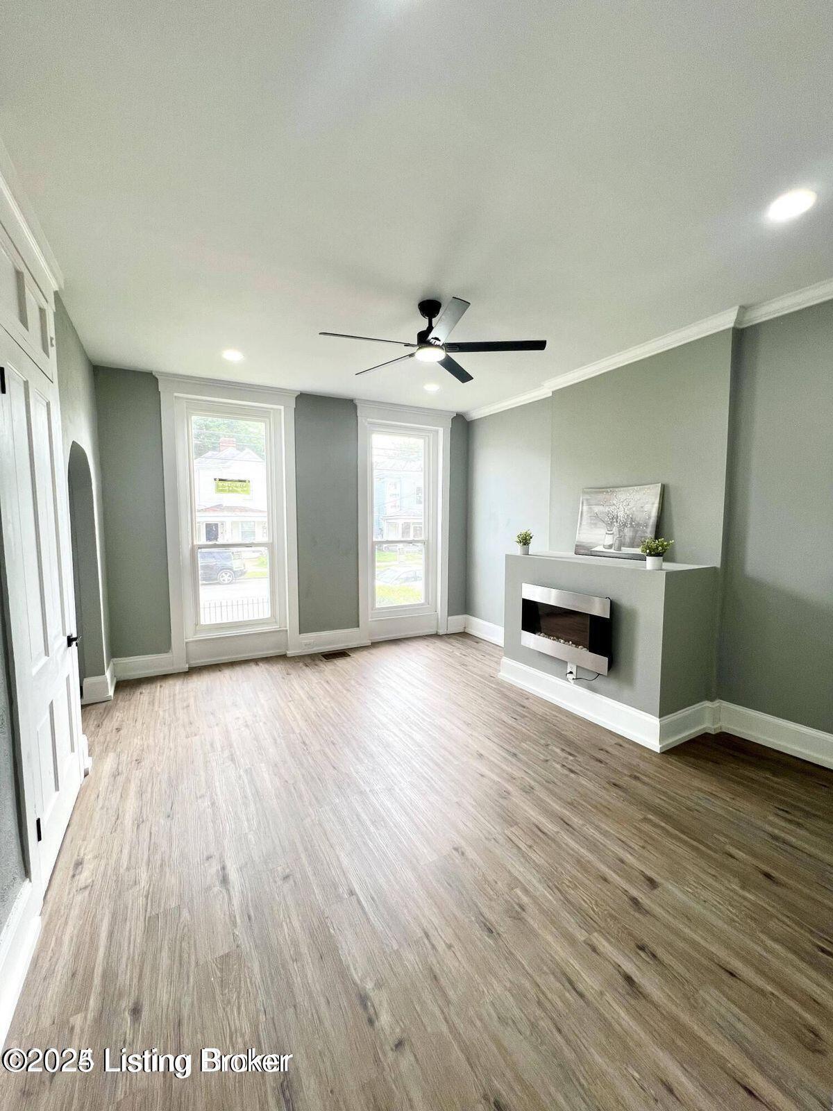 Bank St, Louisville, KY 40212