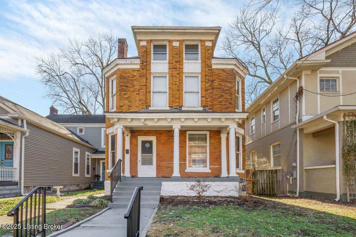 E Magnolia Ave, Louisville, KY 40208
