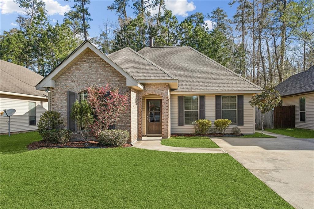 Fay St, Mandeville, LA 70448