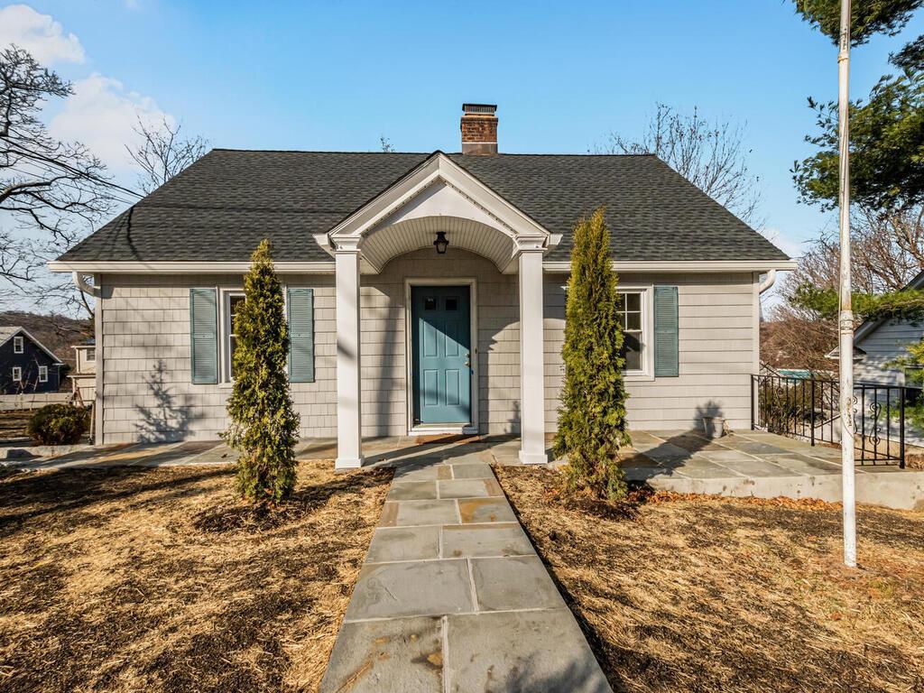 Warren Ave, Thornwood, NY 10594