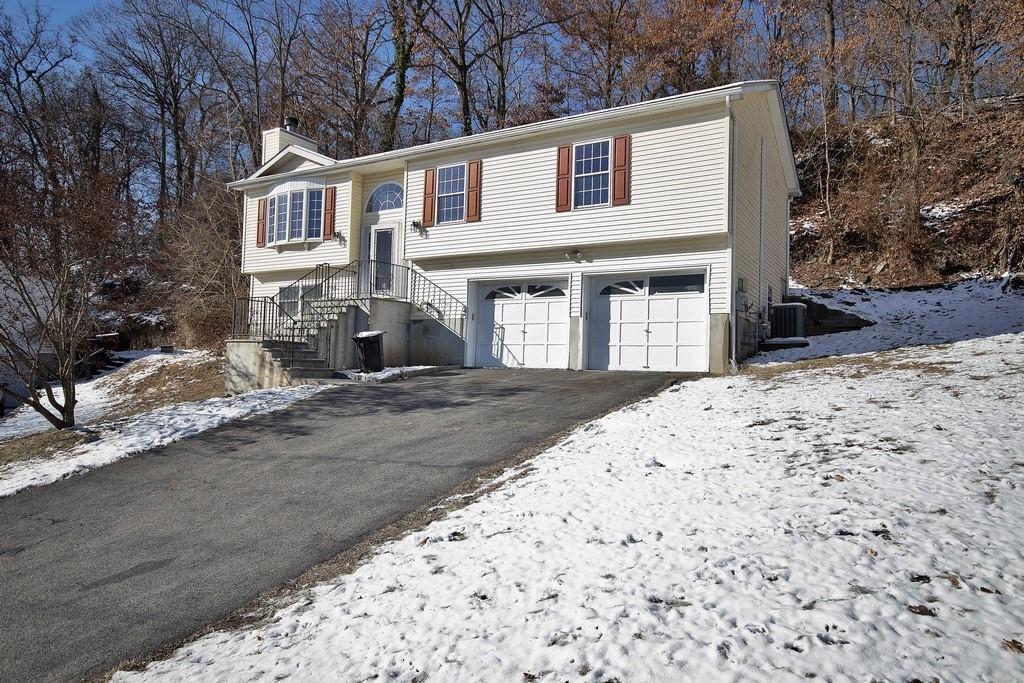 Sabrina Ln, Ossining, NY 10562