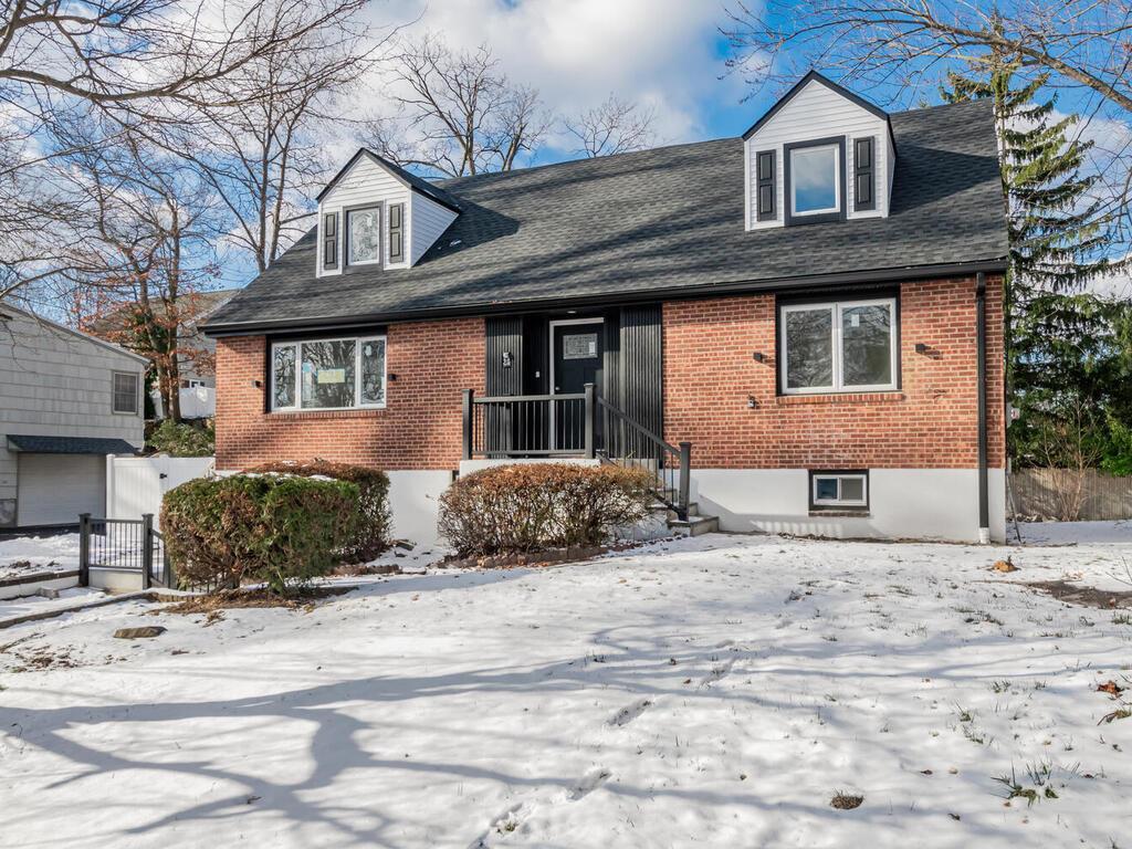 Avondale Rd, Harrison, NY 10528