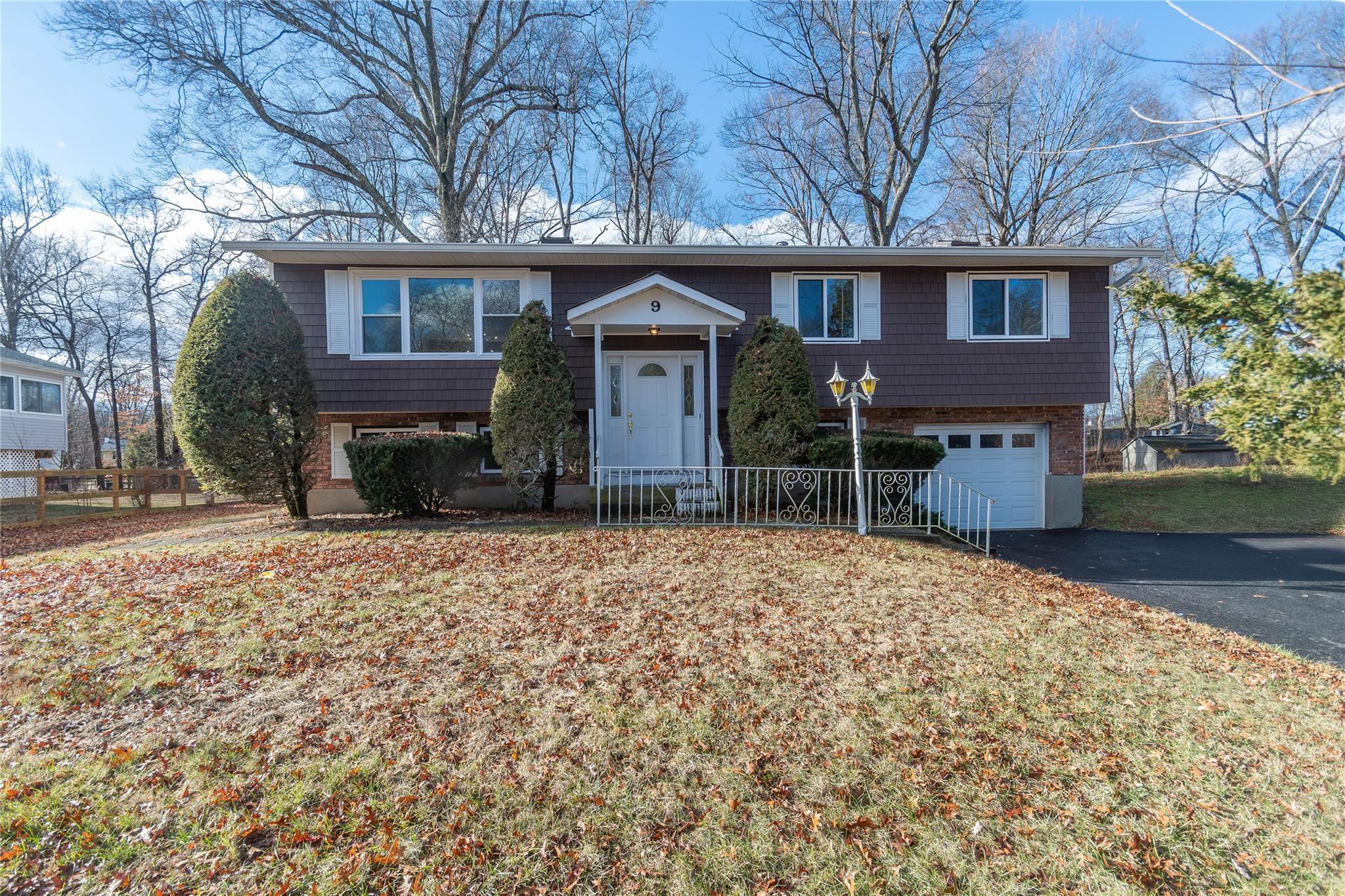 Dara Ln, Wappingers Falls, NY 12590