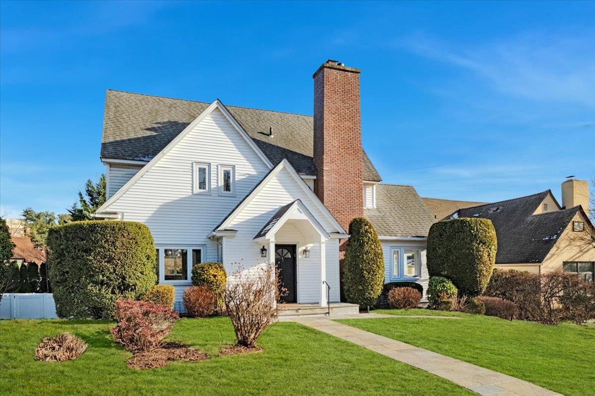 Old Orchard Rd, New Rochelle, NY 10804