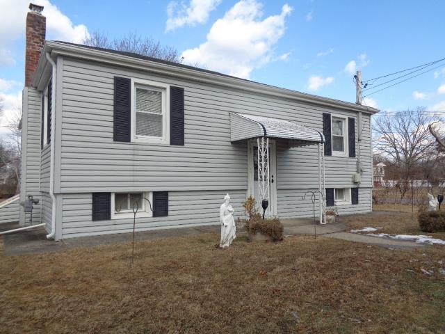 Babylon St, Islip Terrace, NY 11752