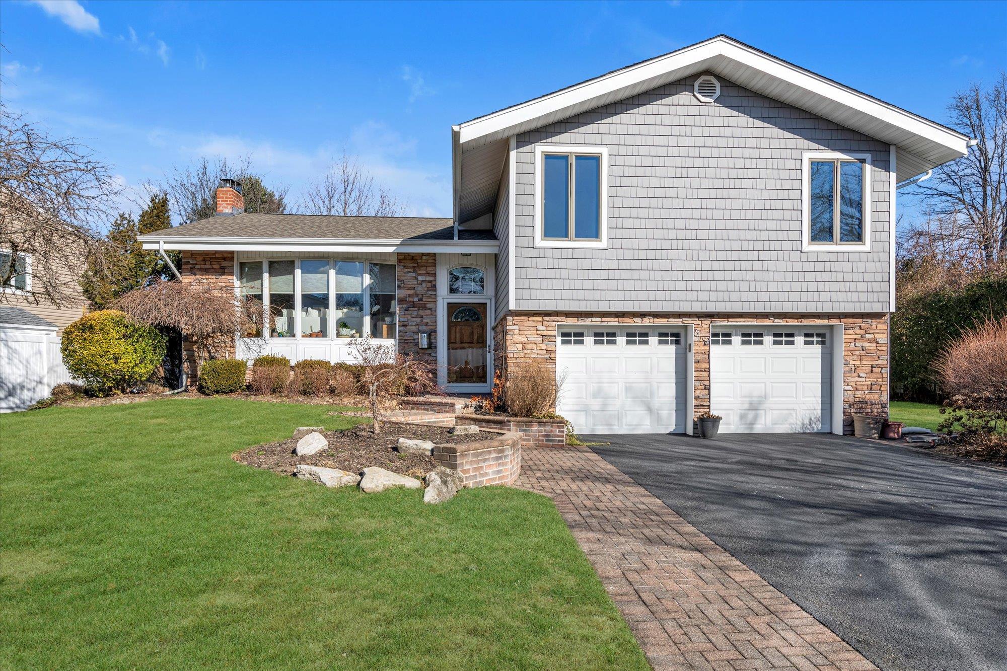 Flower Ln, Jericho, NY 11753