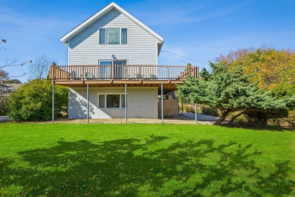 S Easton Pl, Montauk, NY 11954