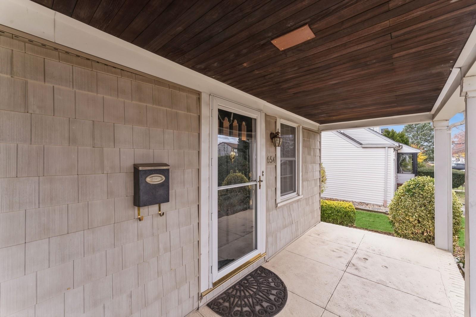 Joy Blvd, North Baldwin, NY 11510