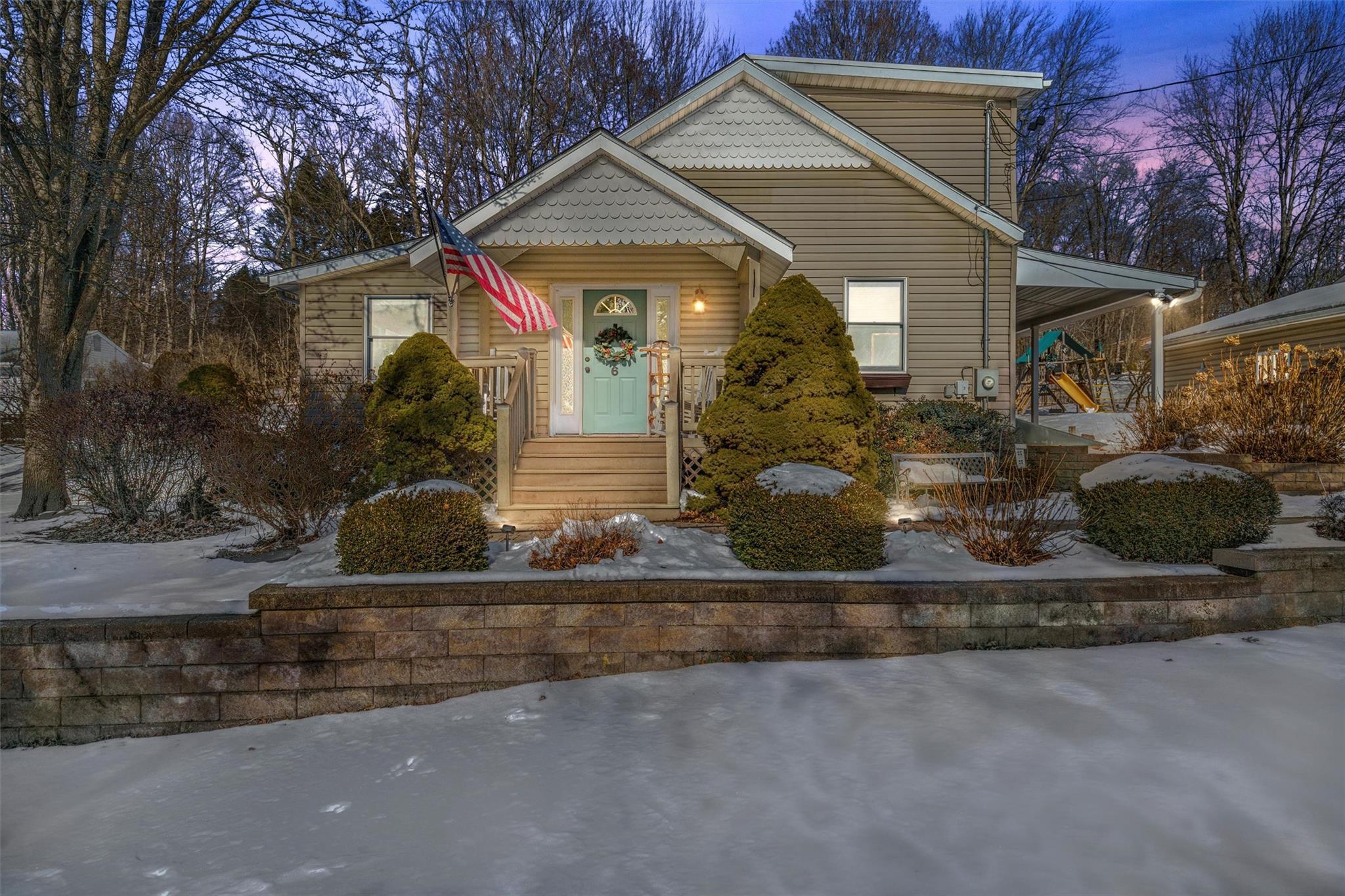 Ash Ave, New Windsor, NY 12553