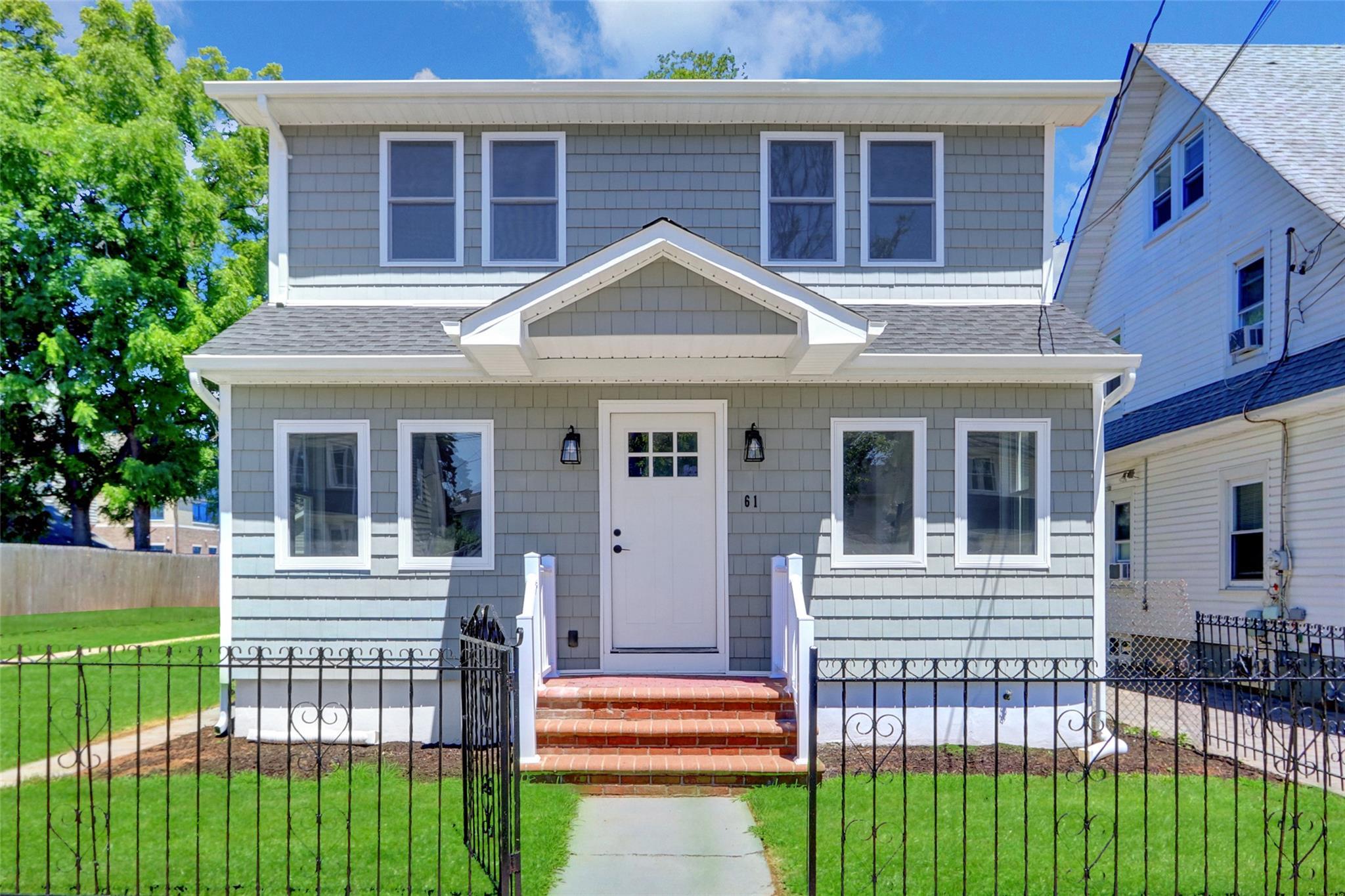 Burr Ave, Hempstead, NY 11550