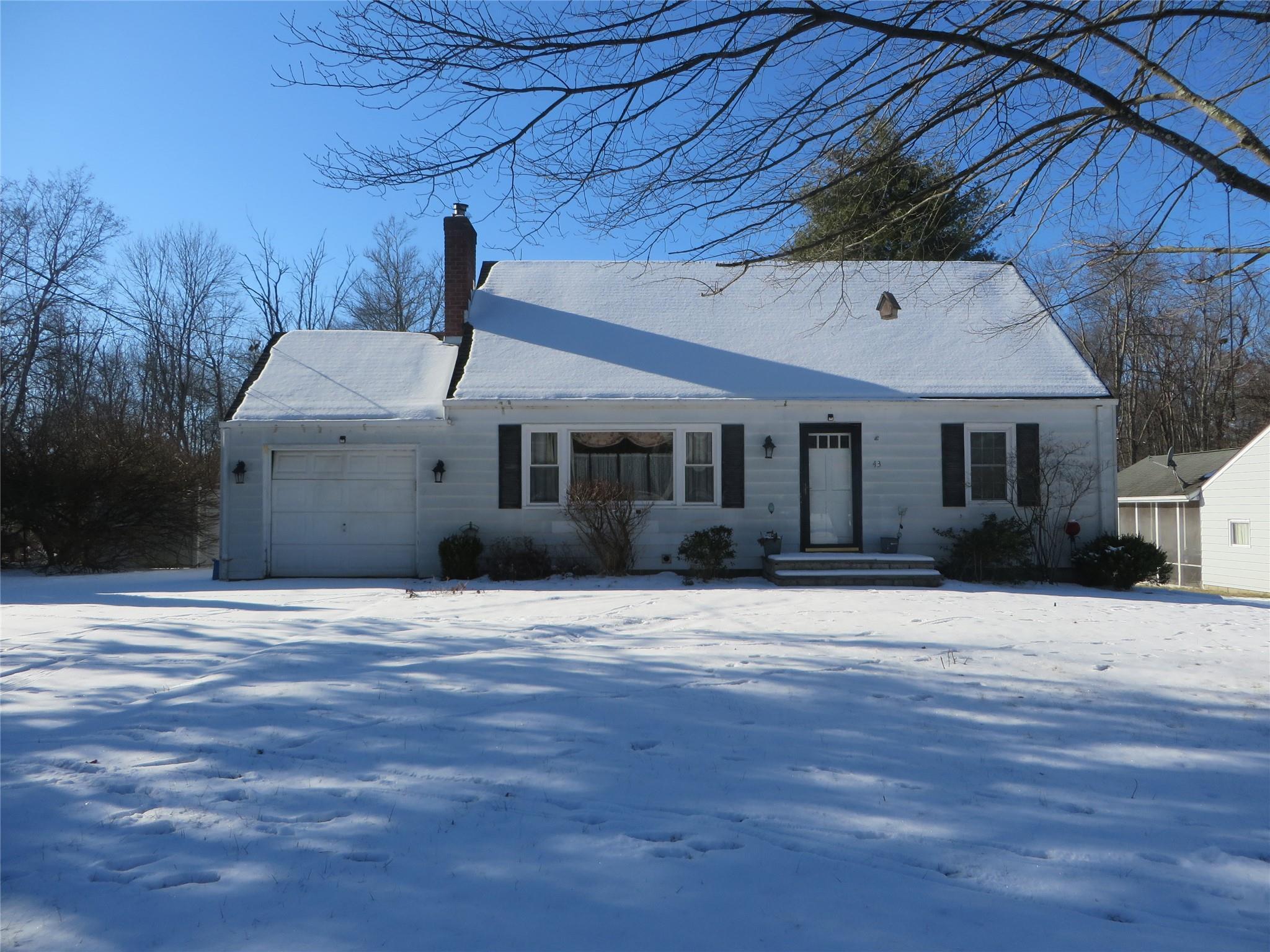 Winnie Ln, Poughkeepsie, NY 12603