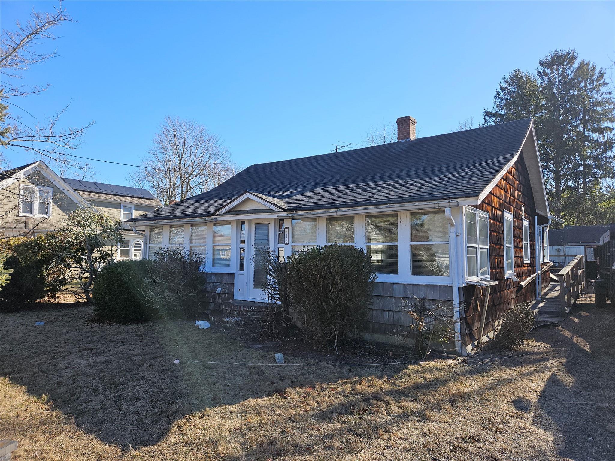 Osborne Ave, East Moriches, NY 11940