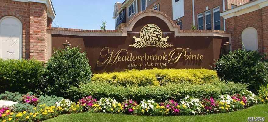 Pacing Way, Westbury, NY 11590