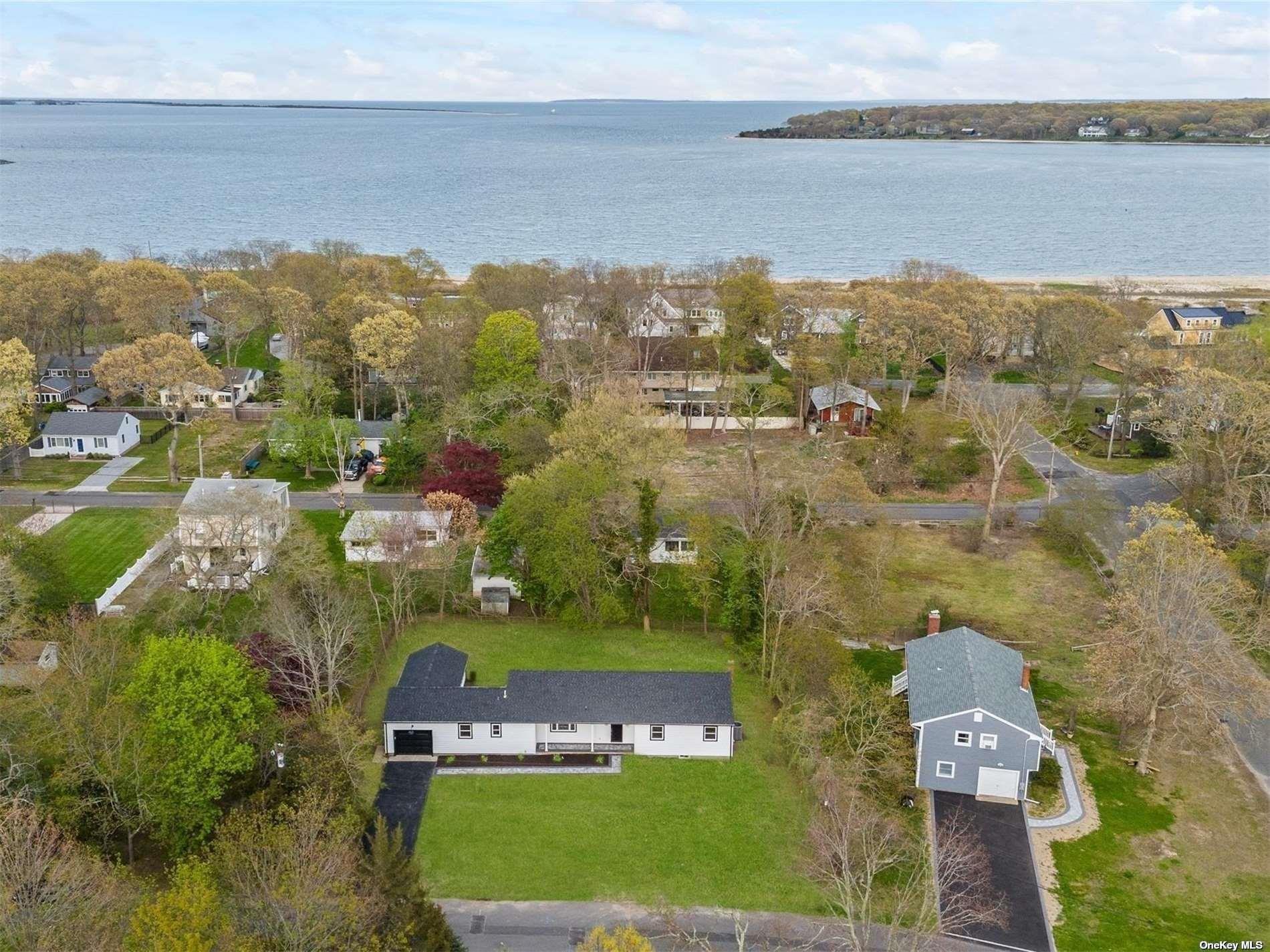 Landing Ln, Greenport, NY 11944