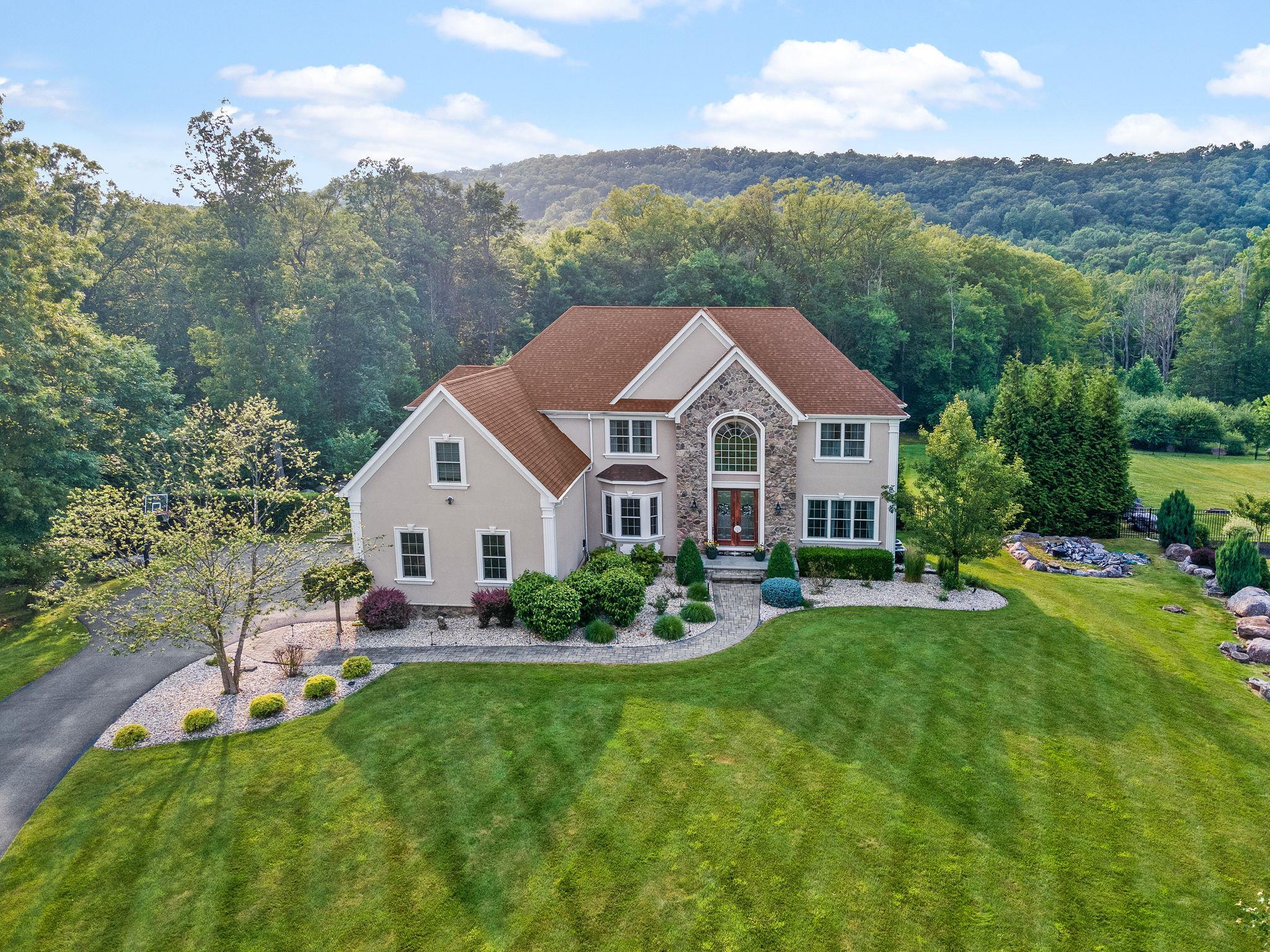 Apisson Trl, Highland Mills, NY 10930