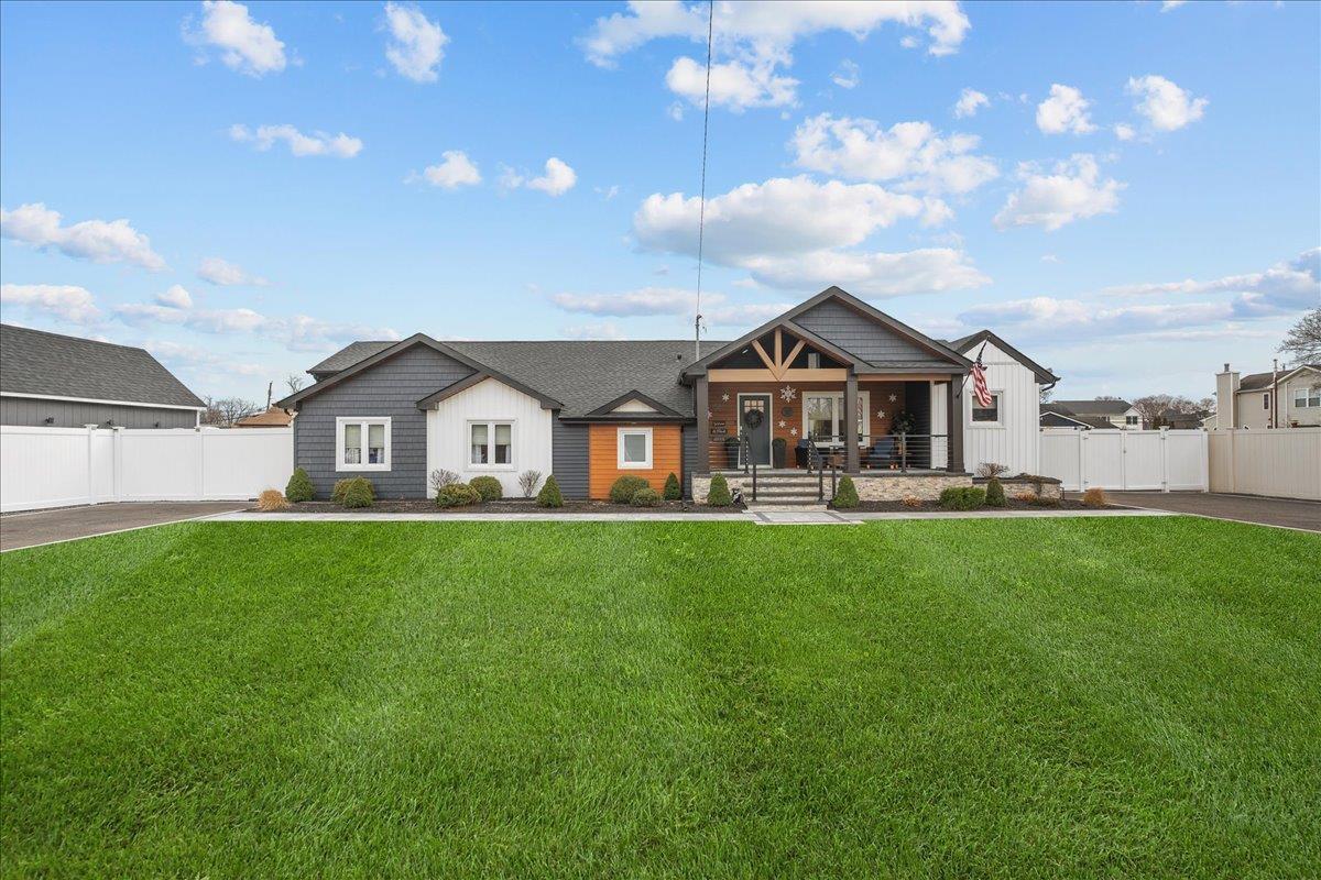1st St, West Babylon, NY 11704