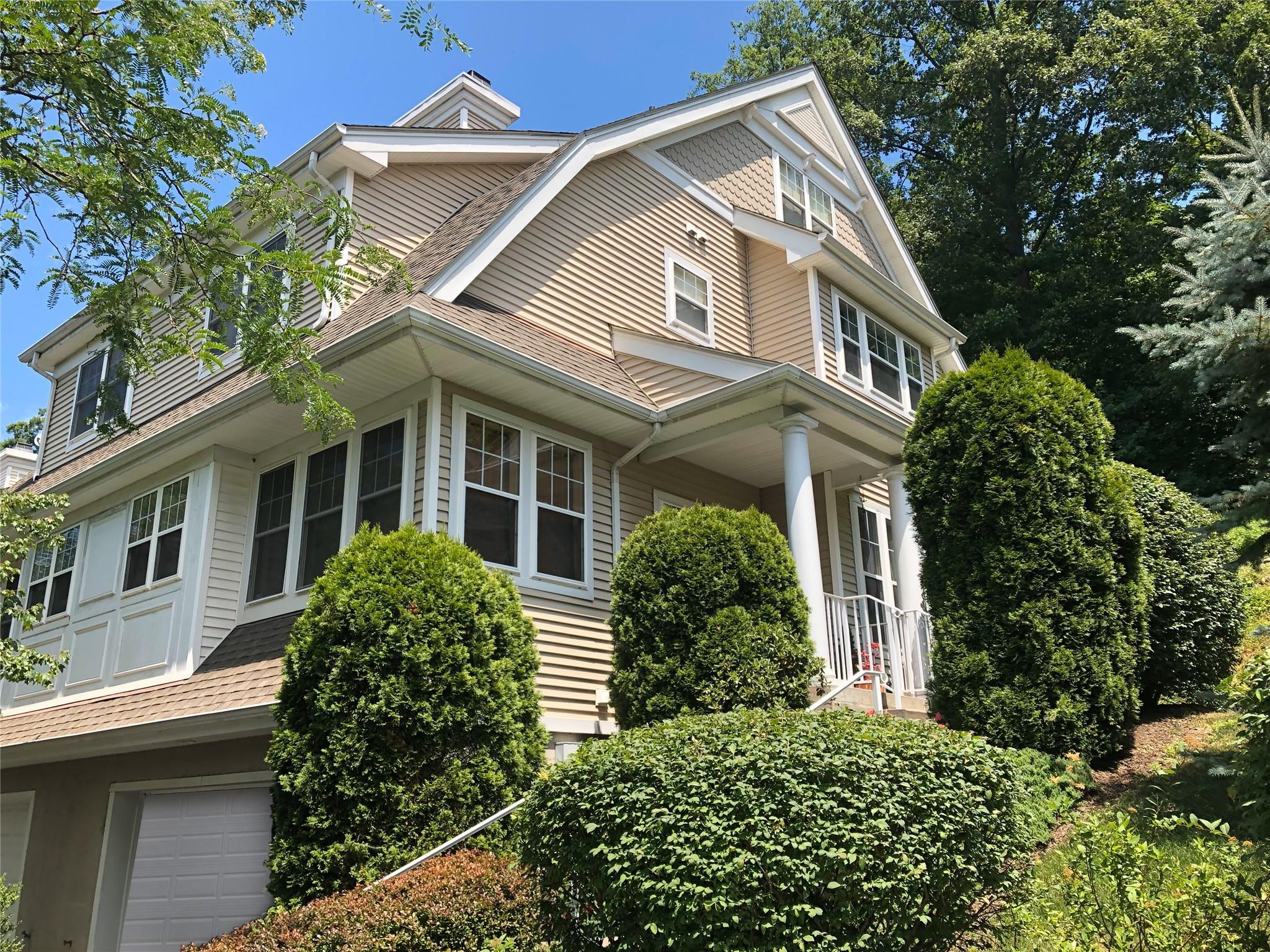 Briarbrook Dr, Briarcliff Manor, NY 10510